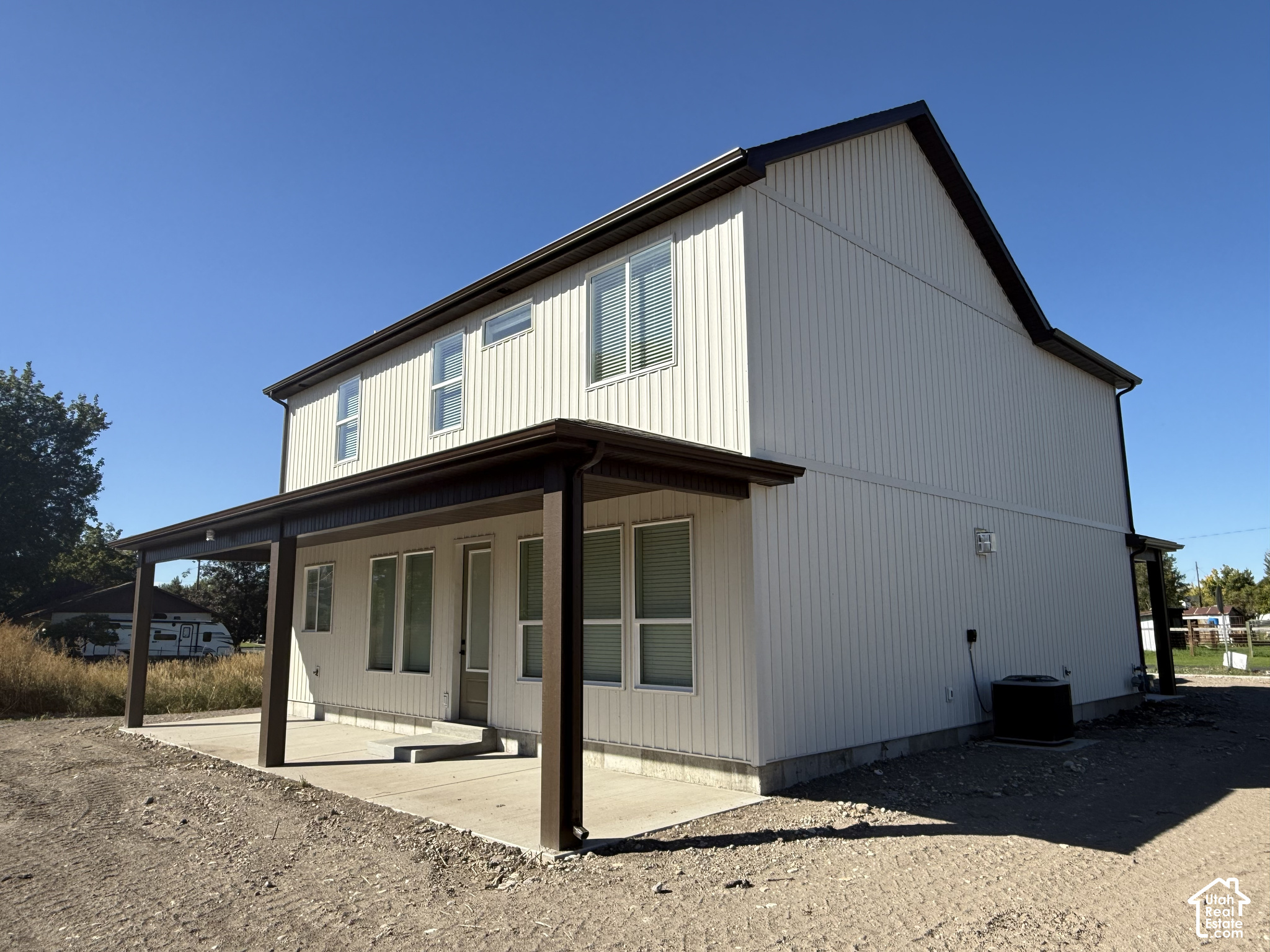 main property photo 5