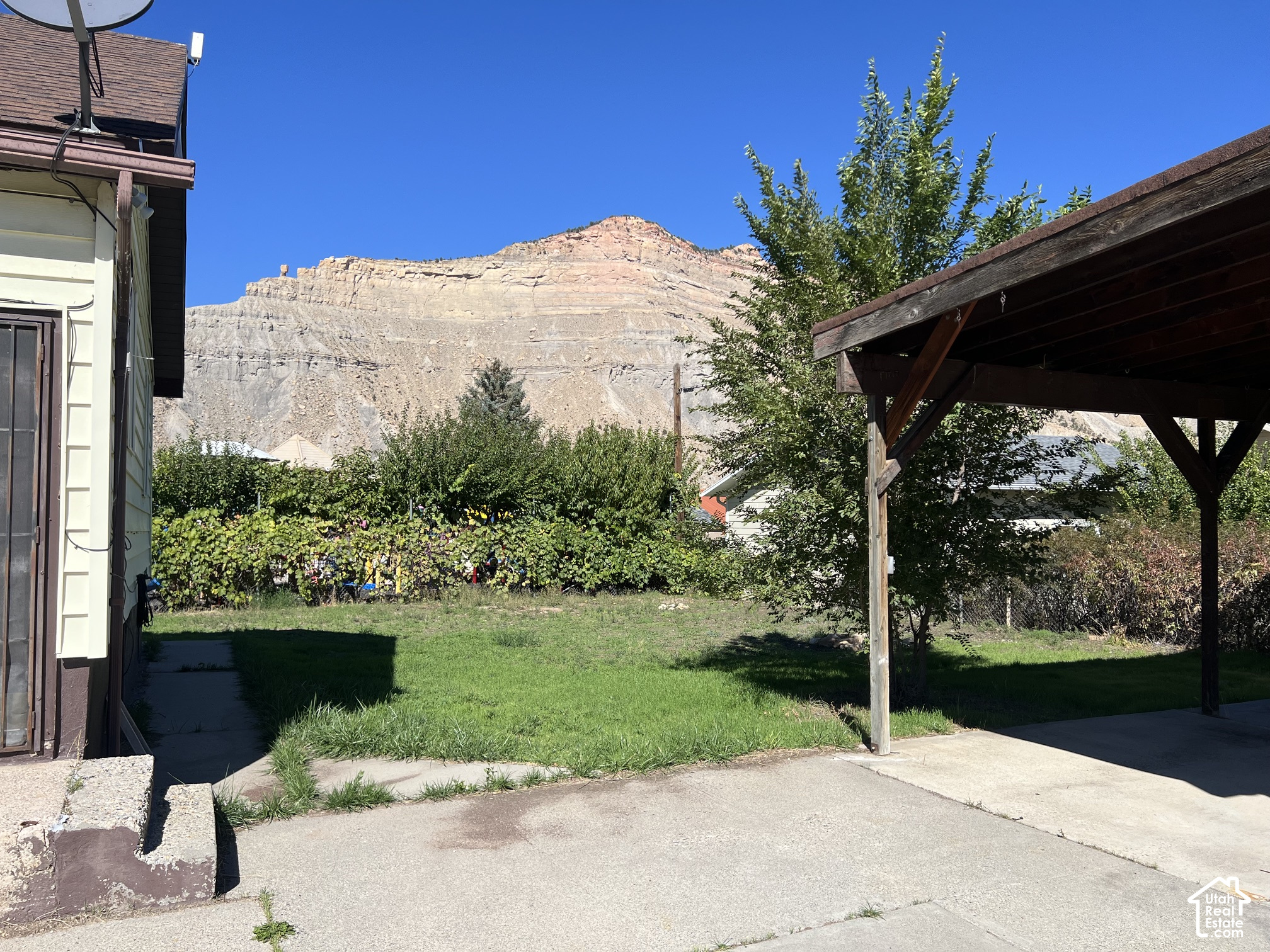 main property photo 4