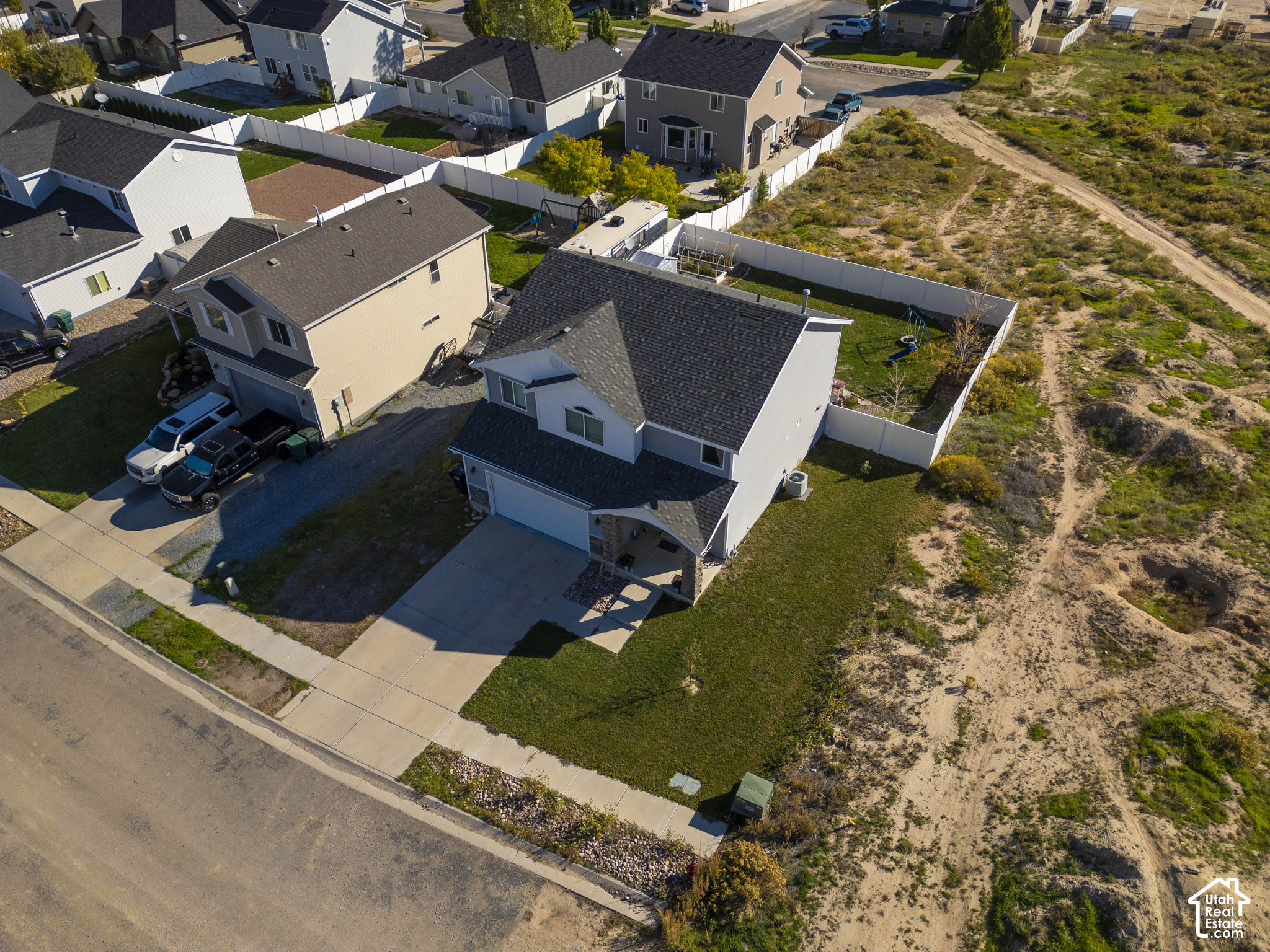 main property photo 36
