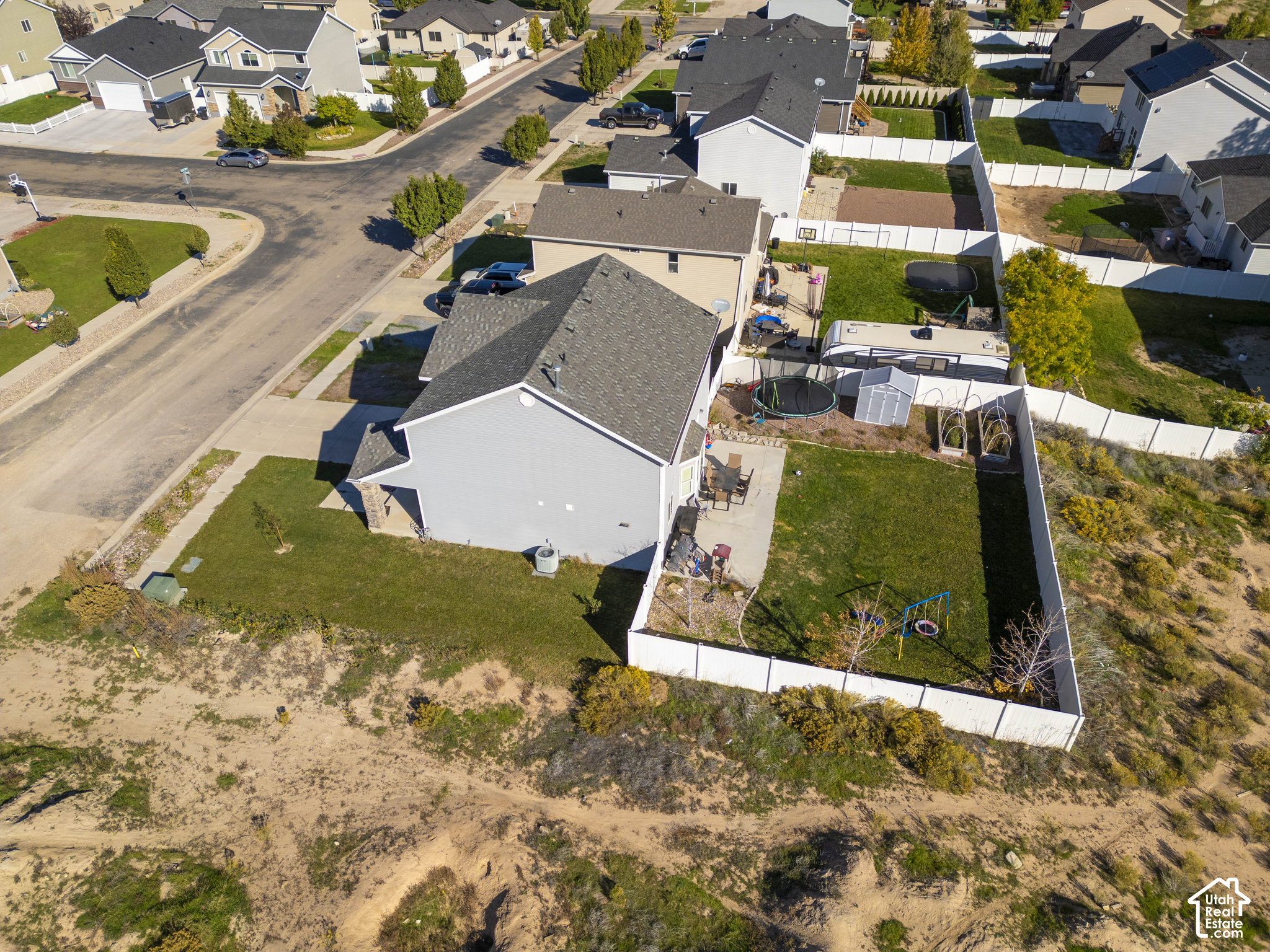 main property photo 38