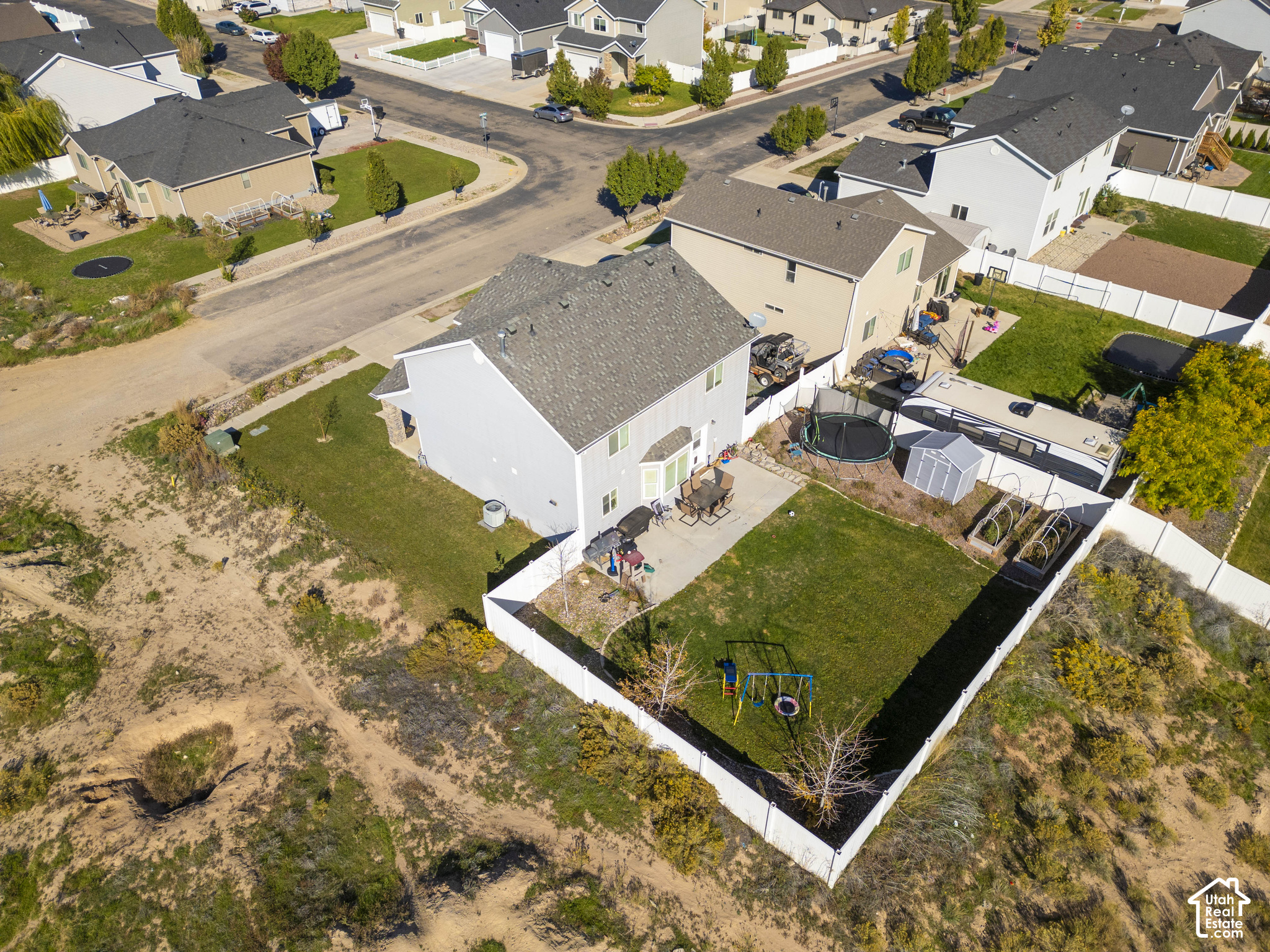 main property photo 39