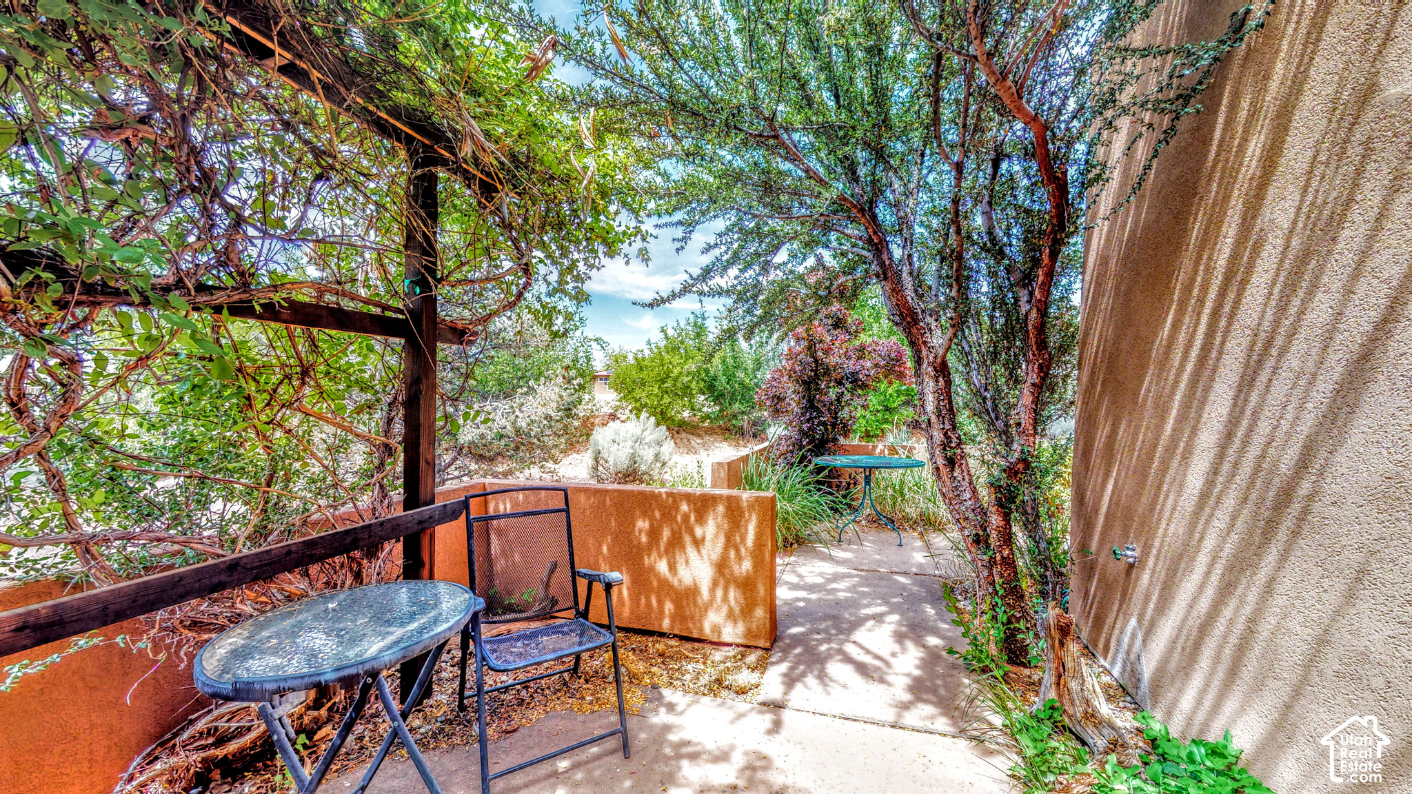 main property photo 16
