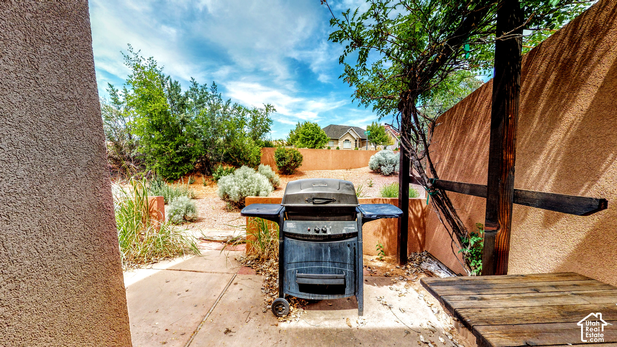 main property photo 18