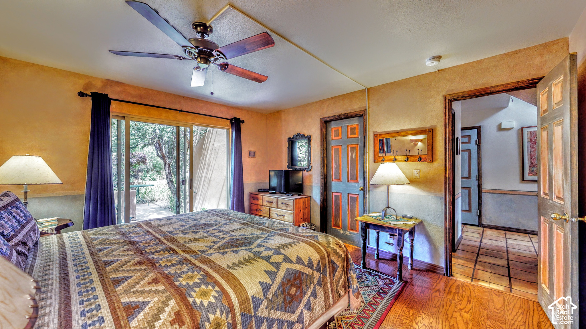 main property photo 8