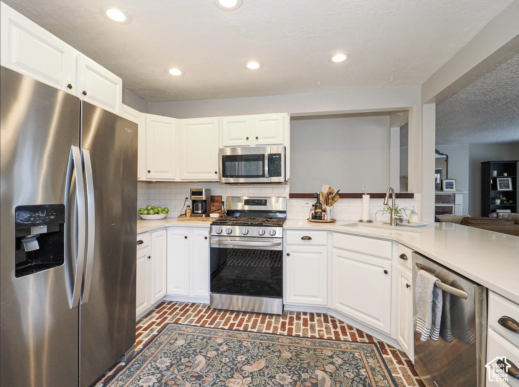 main property photo 15