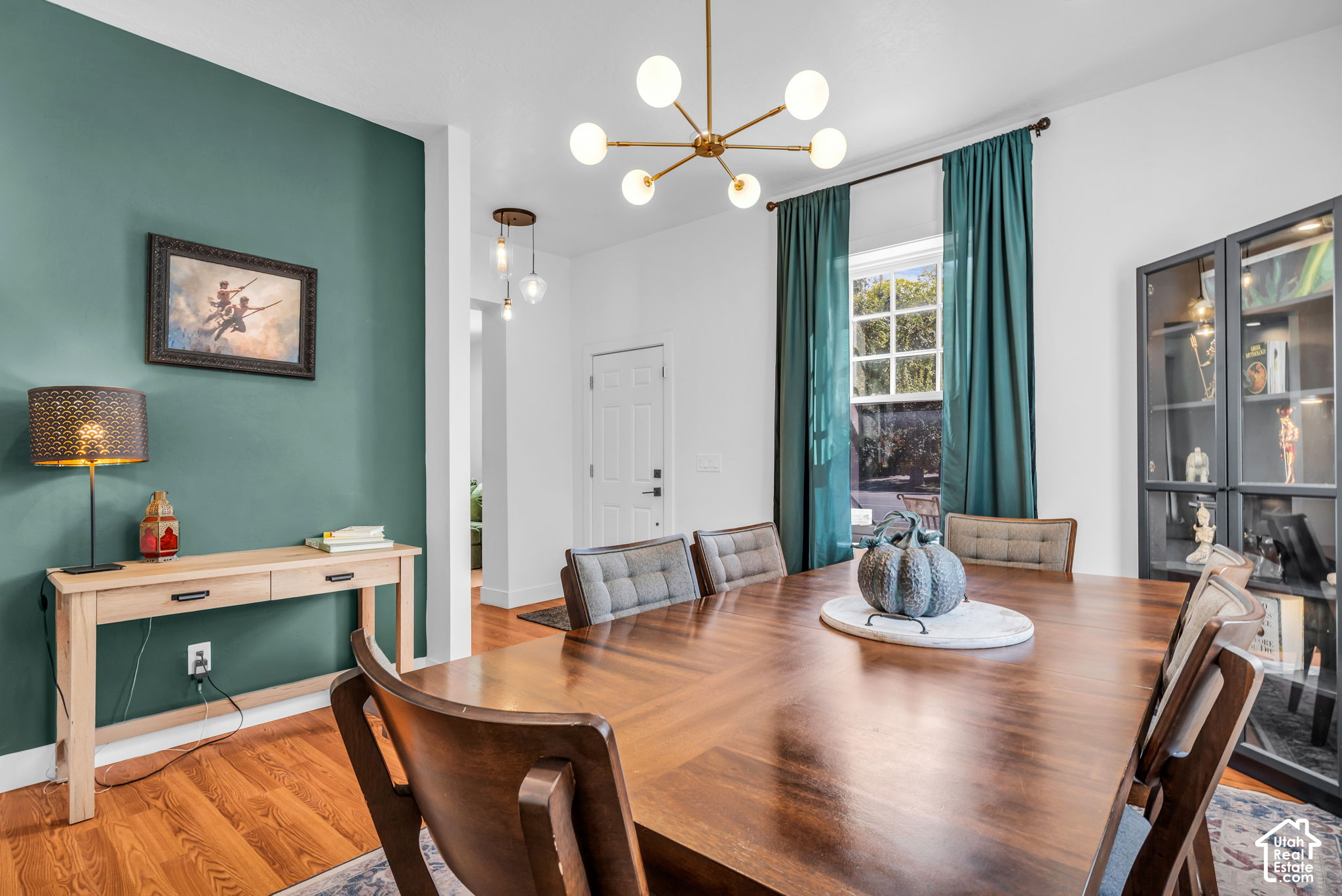 main property photo 6