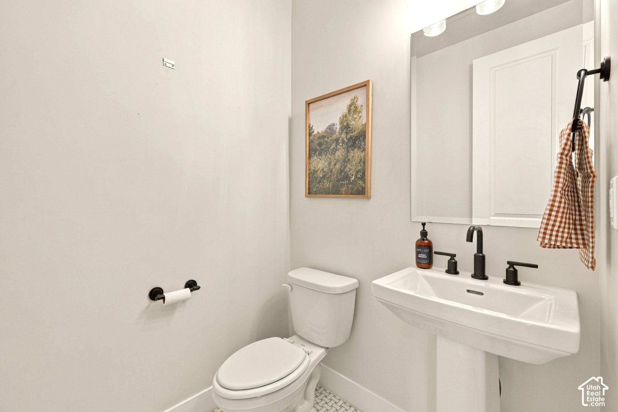 main property photo 11