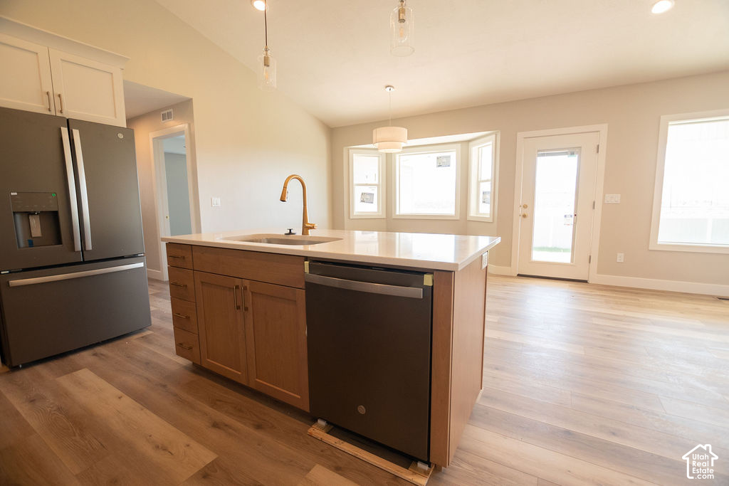 main property photo 16