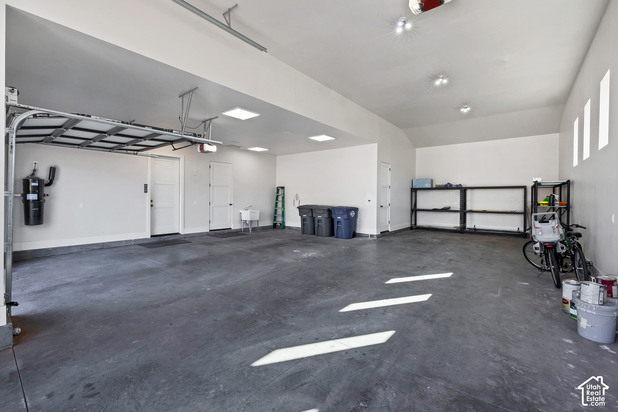 main property photo 79
