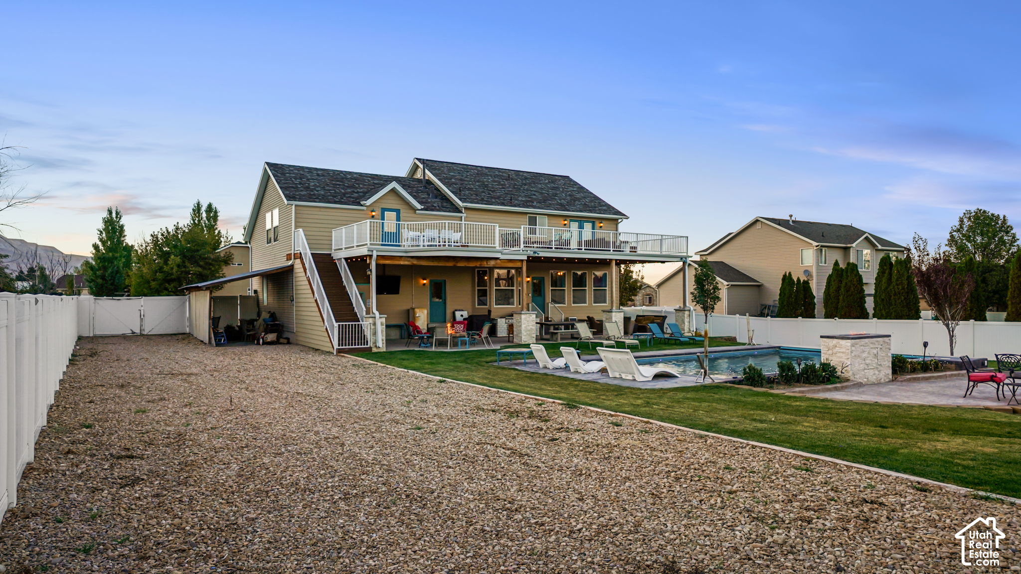 main property photo 33