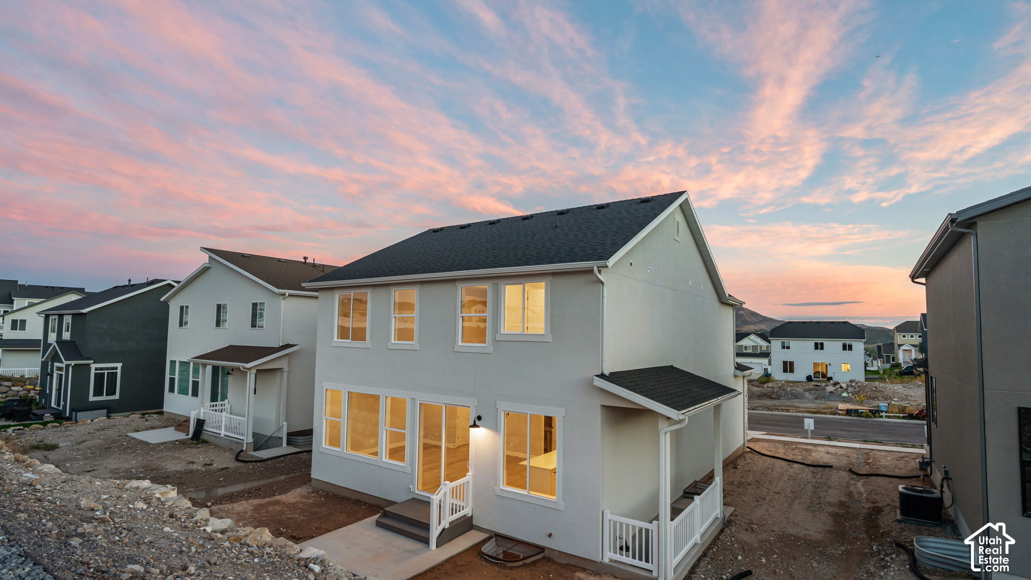 main property photo 23