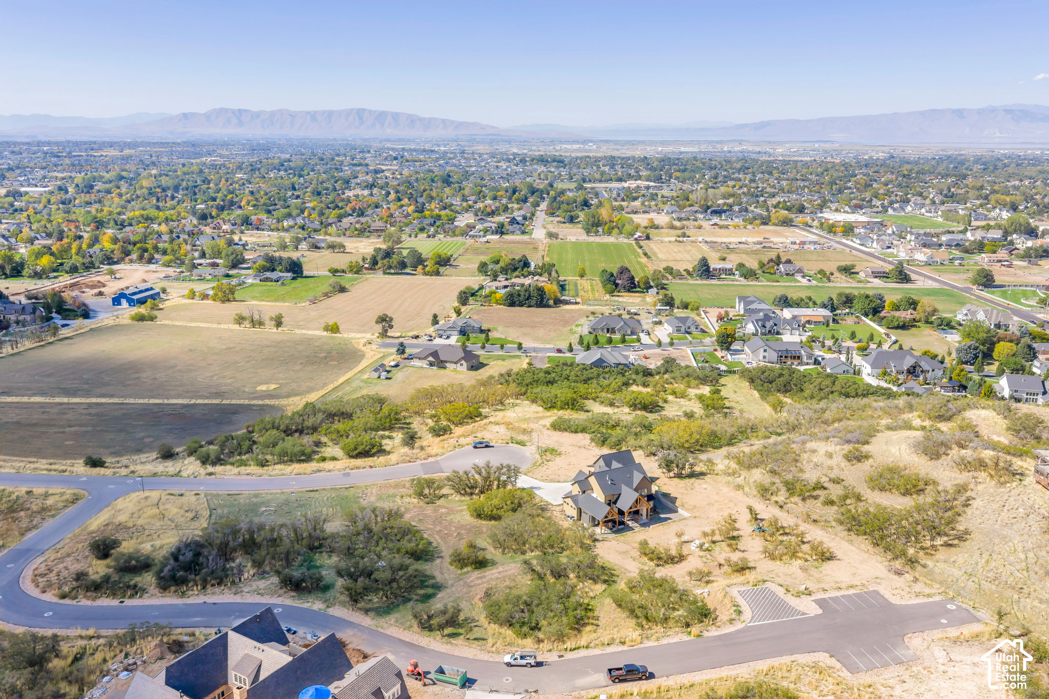 main property photo 10