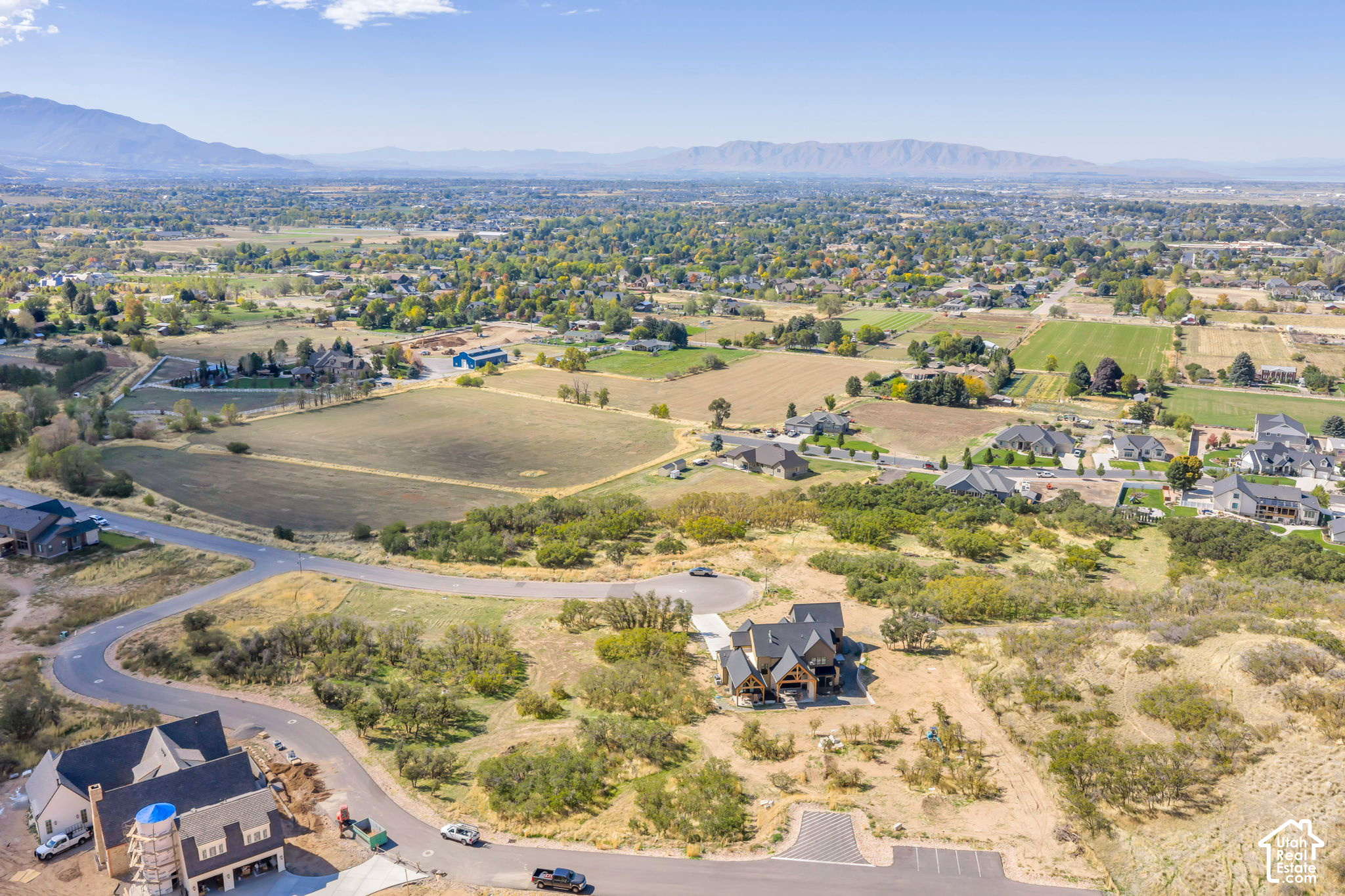 main property photo 9