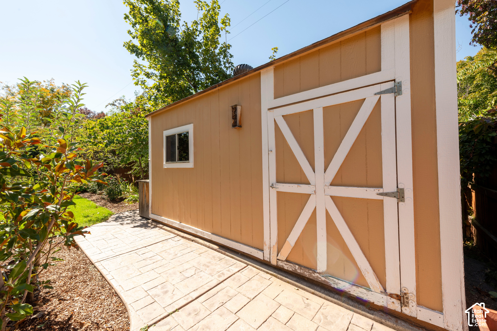 main property photo 39