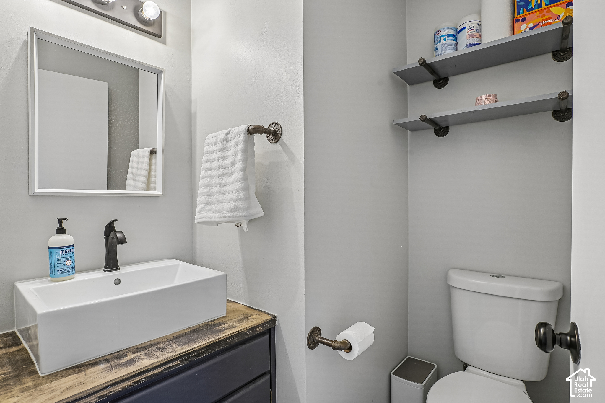 main property photo 16