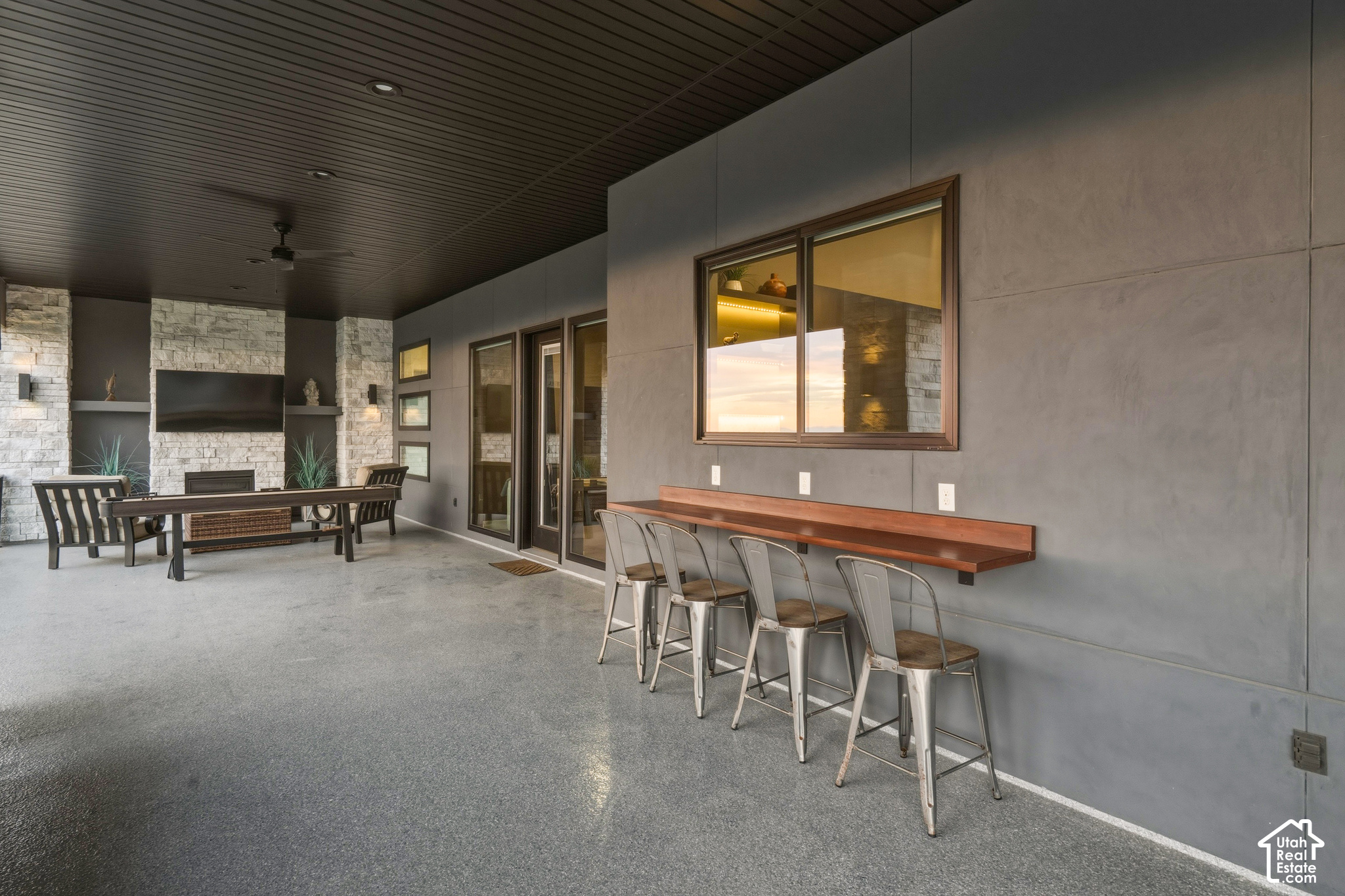 main property photo 59
