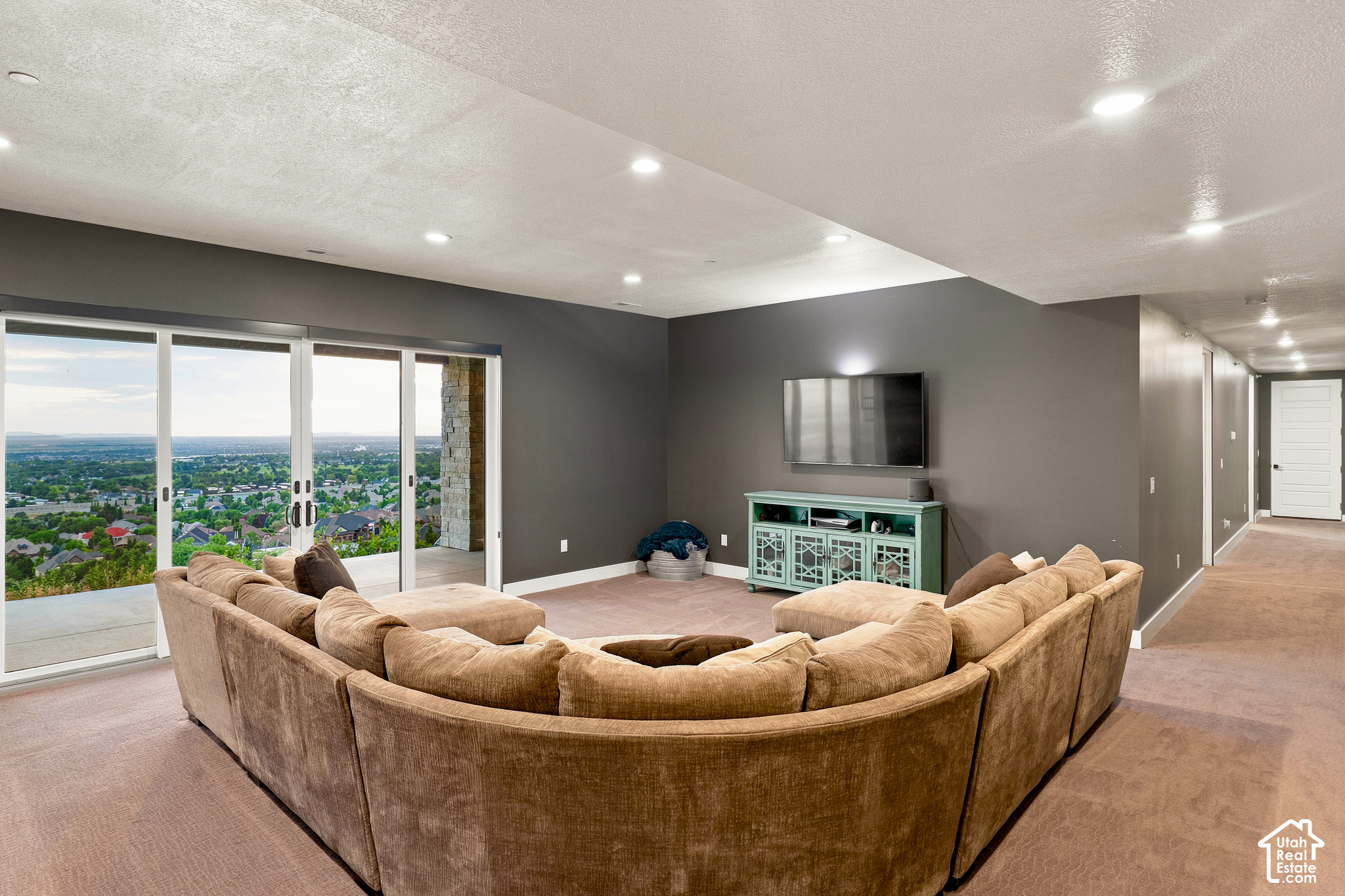 main property photo 80