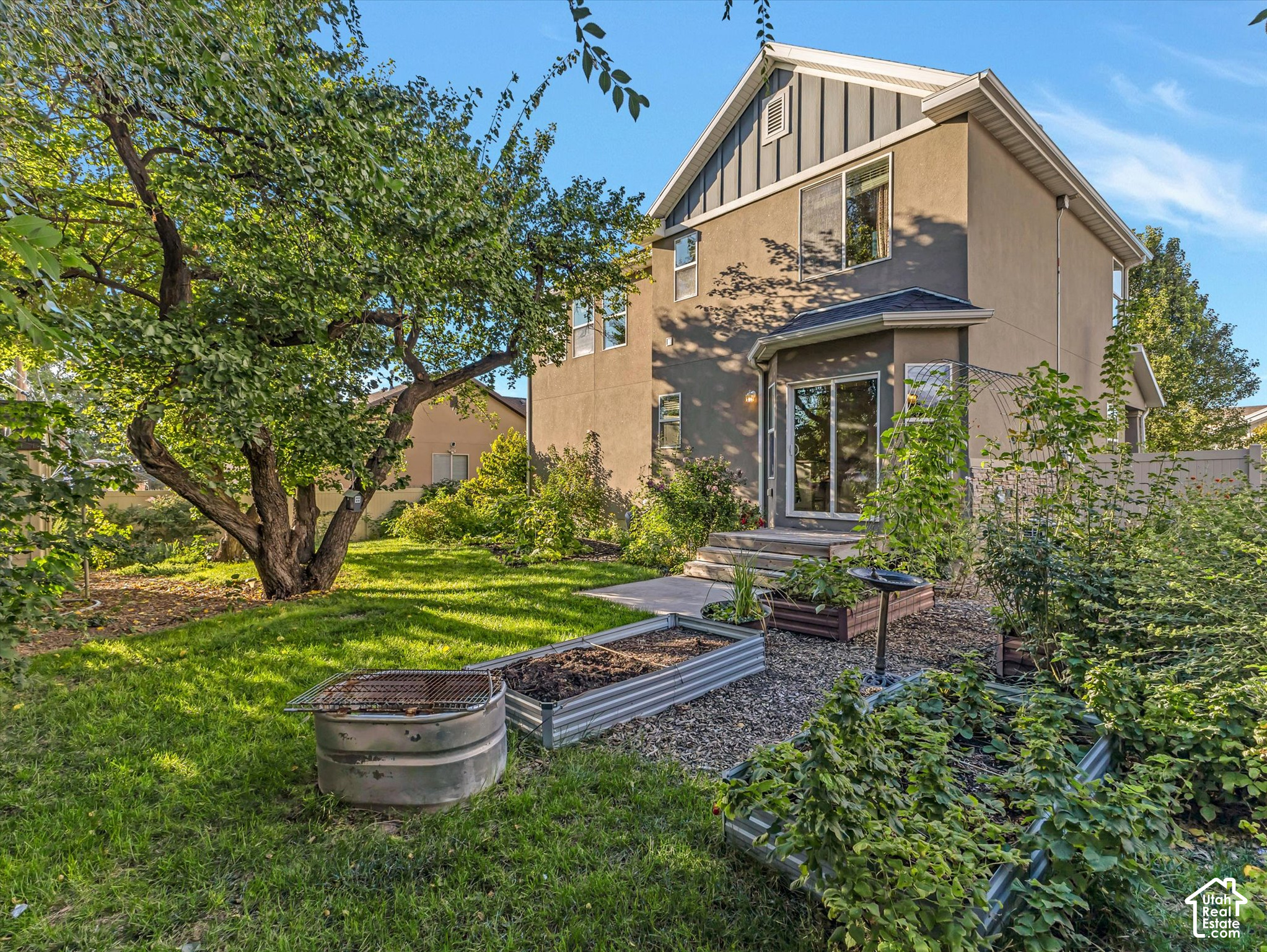 main property photo 18