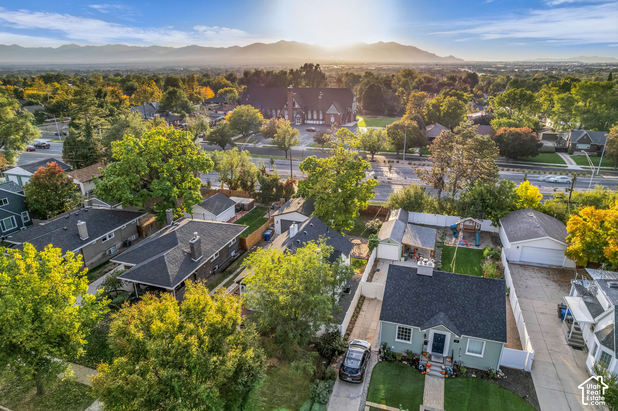main property photo 37