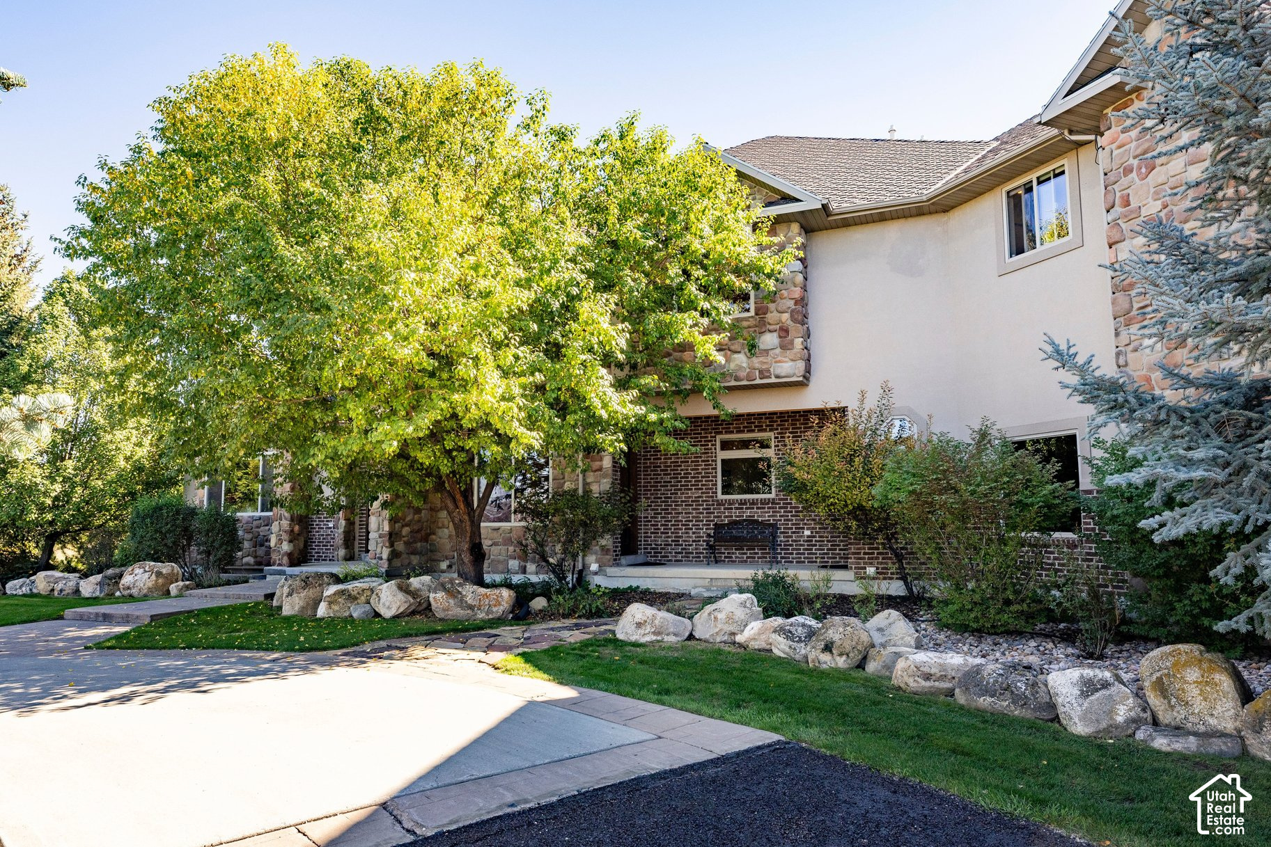 main property photo 90