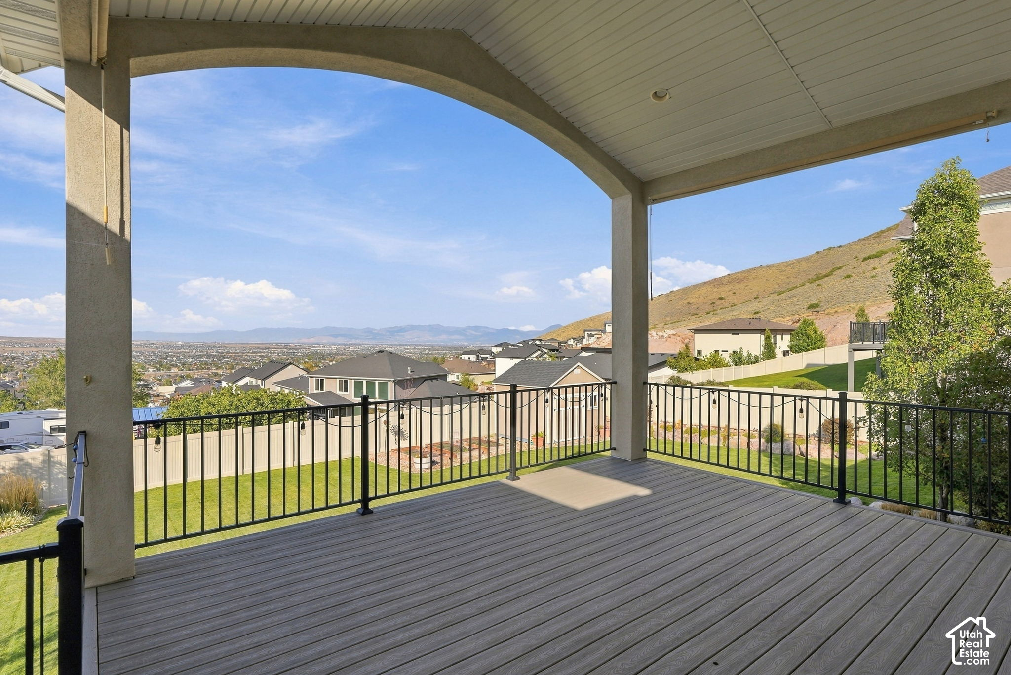 main property photo 17