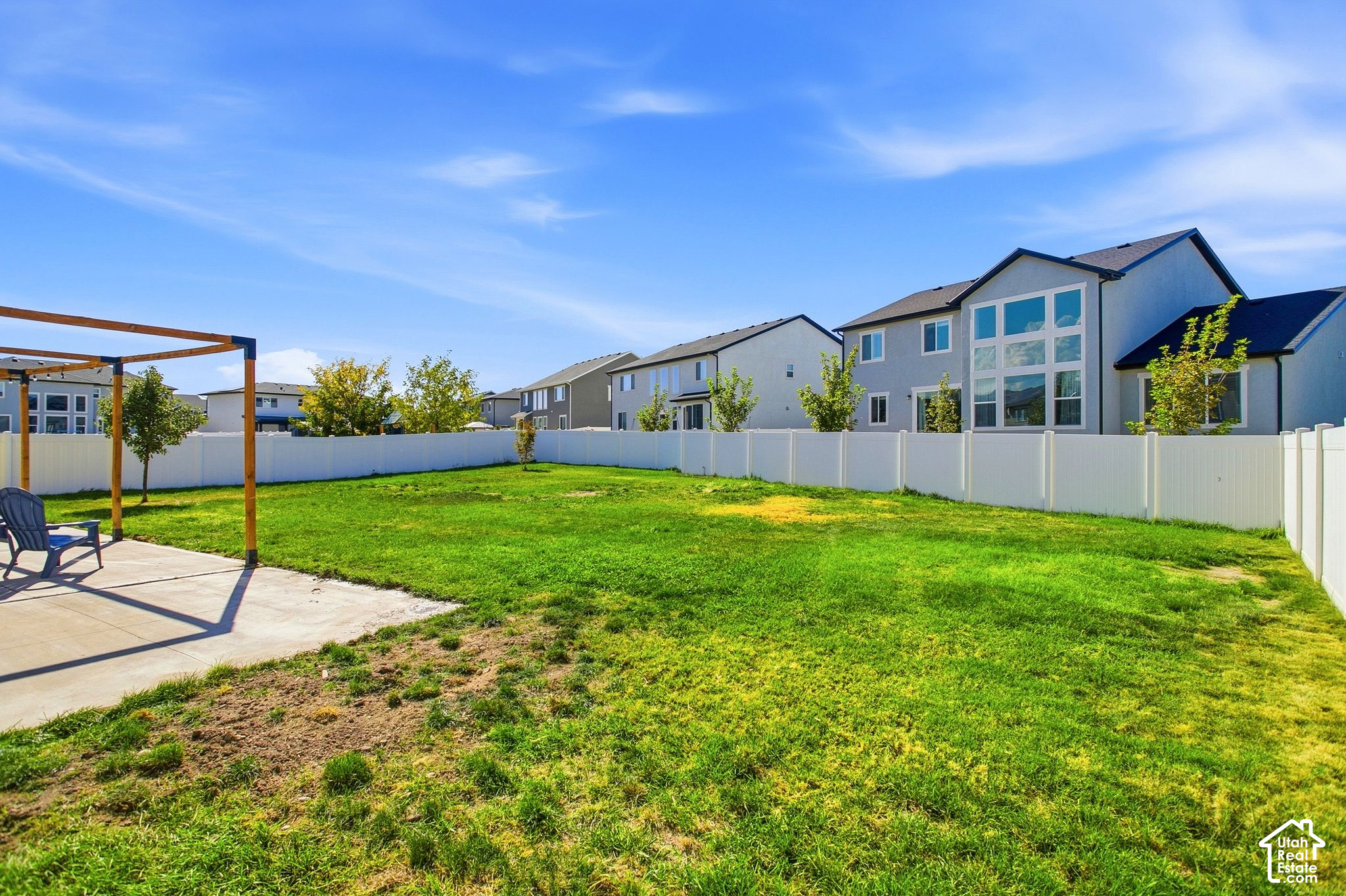 main property photo 27