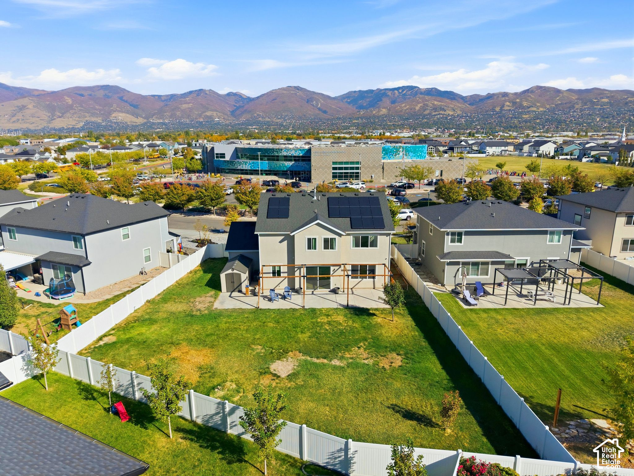 main property photo 36