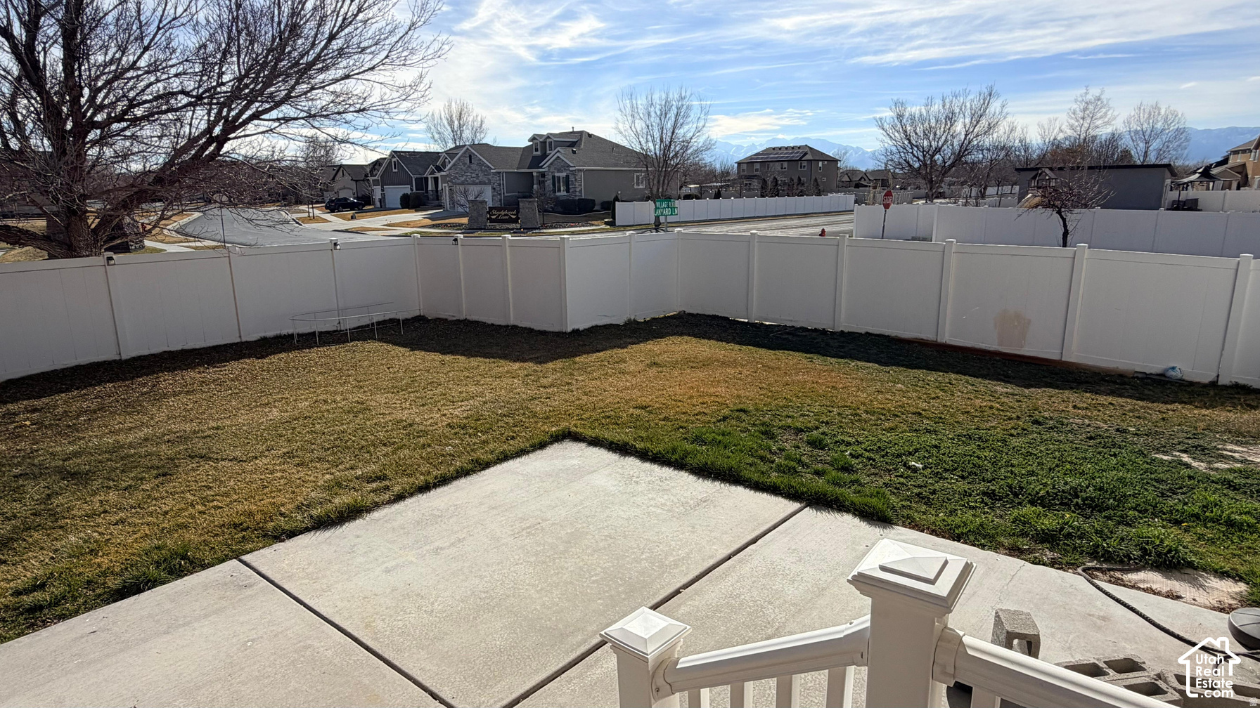 main property photo 28