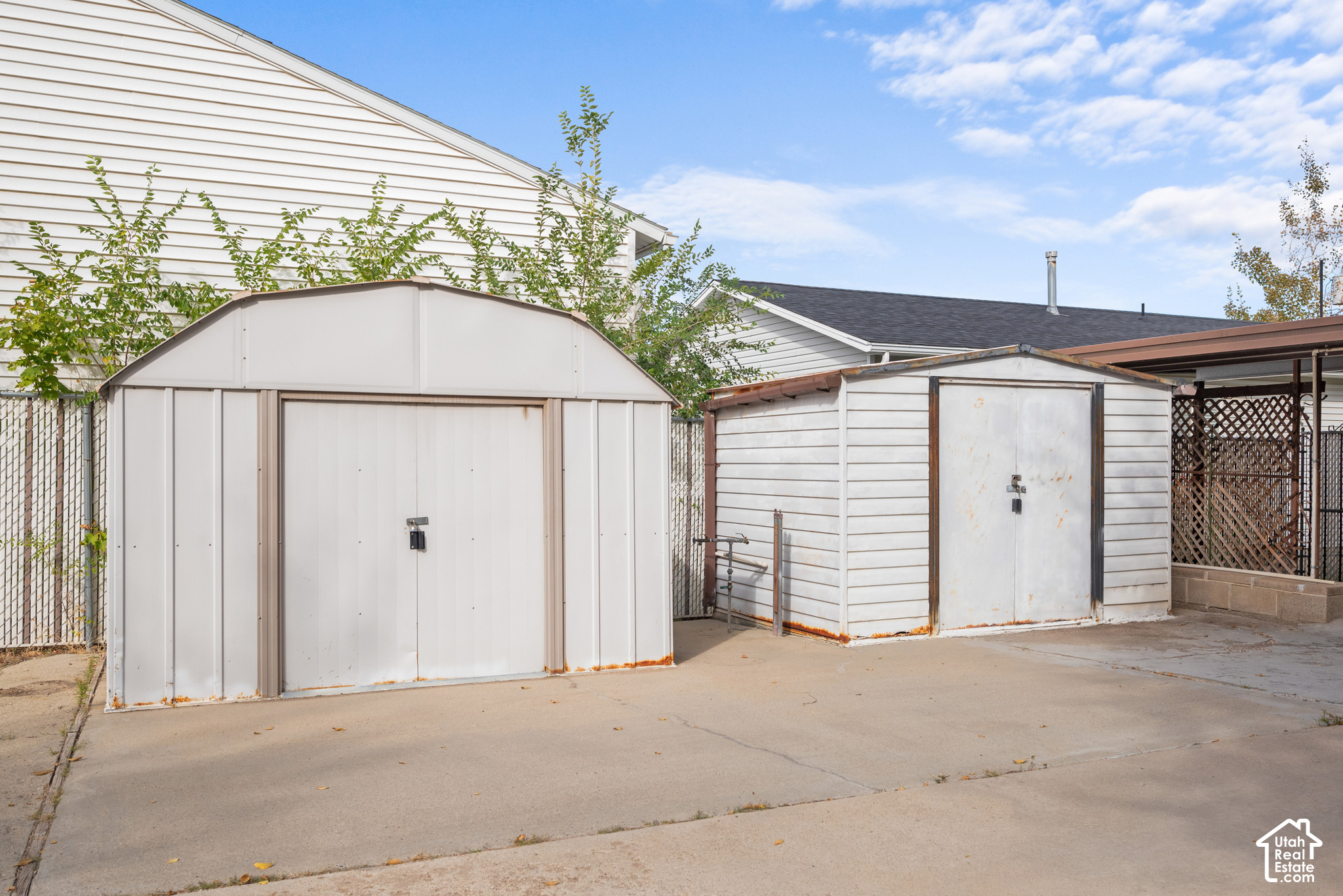 main property photo 20
