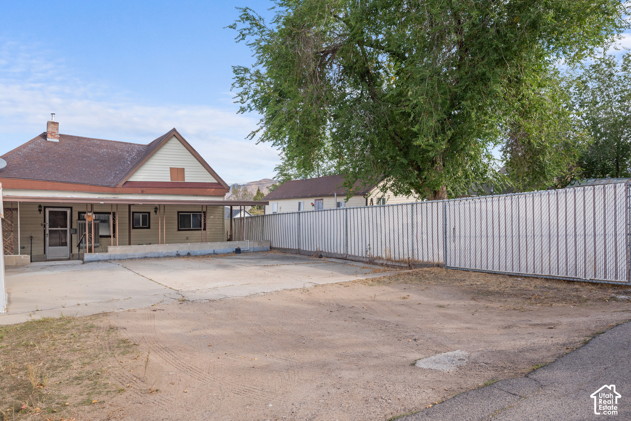 main property photo 22