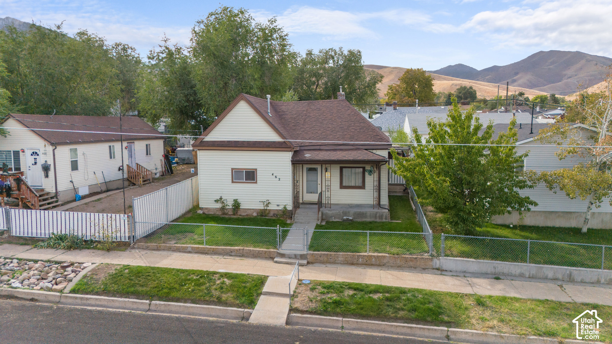 main property photo 23