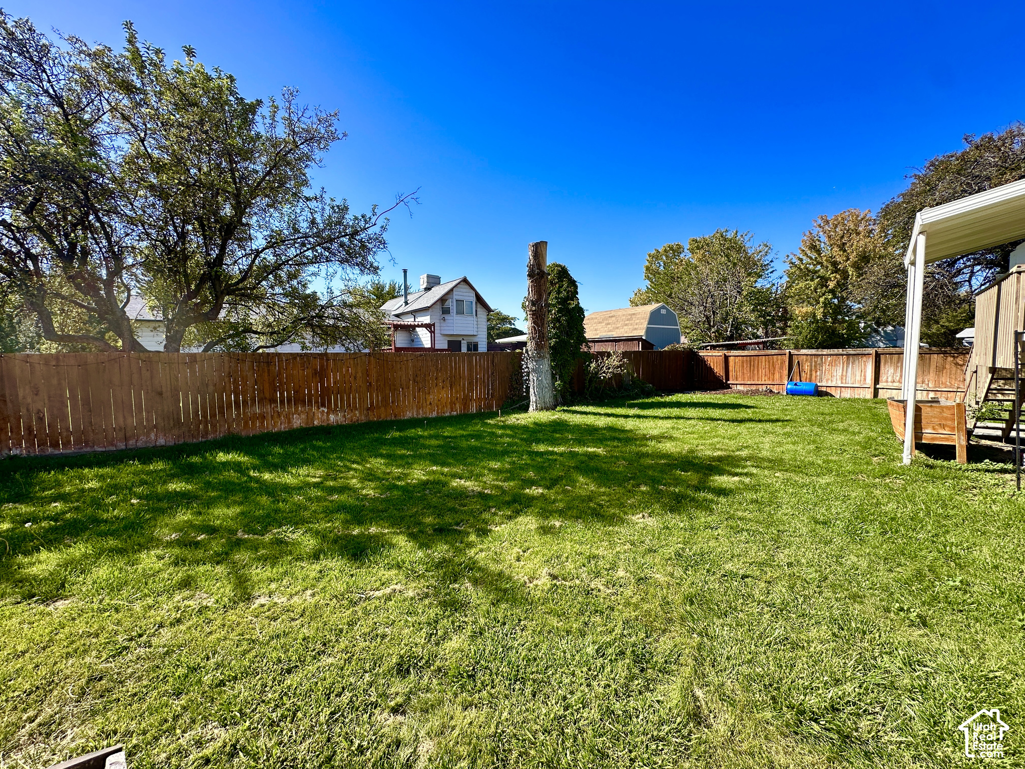 main property photo 21