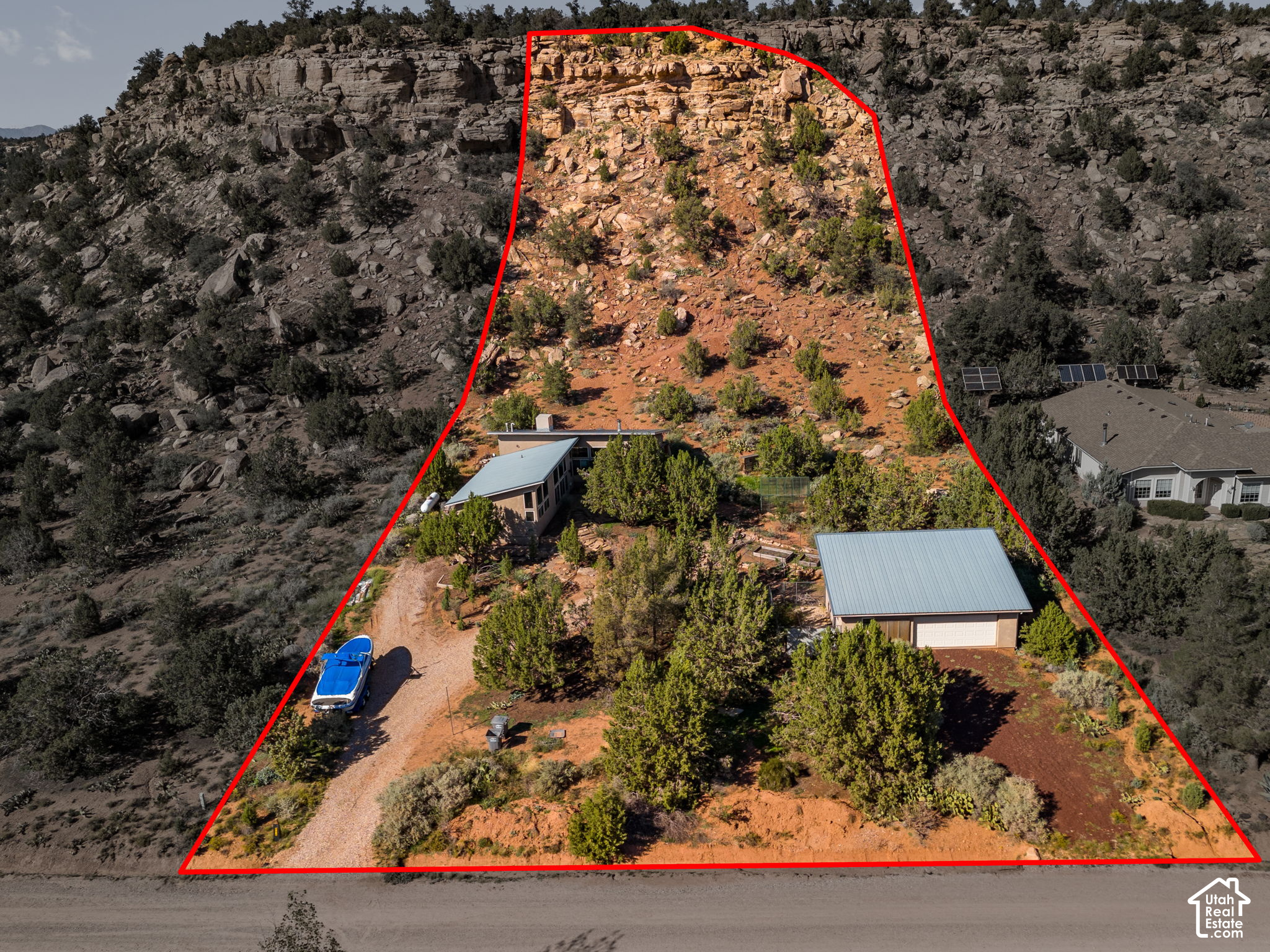 main property photo 30