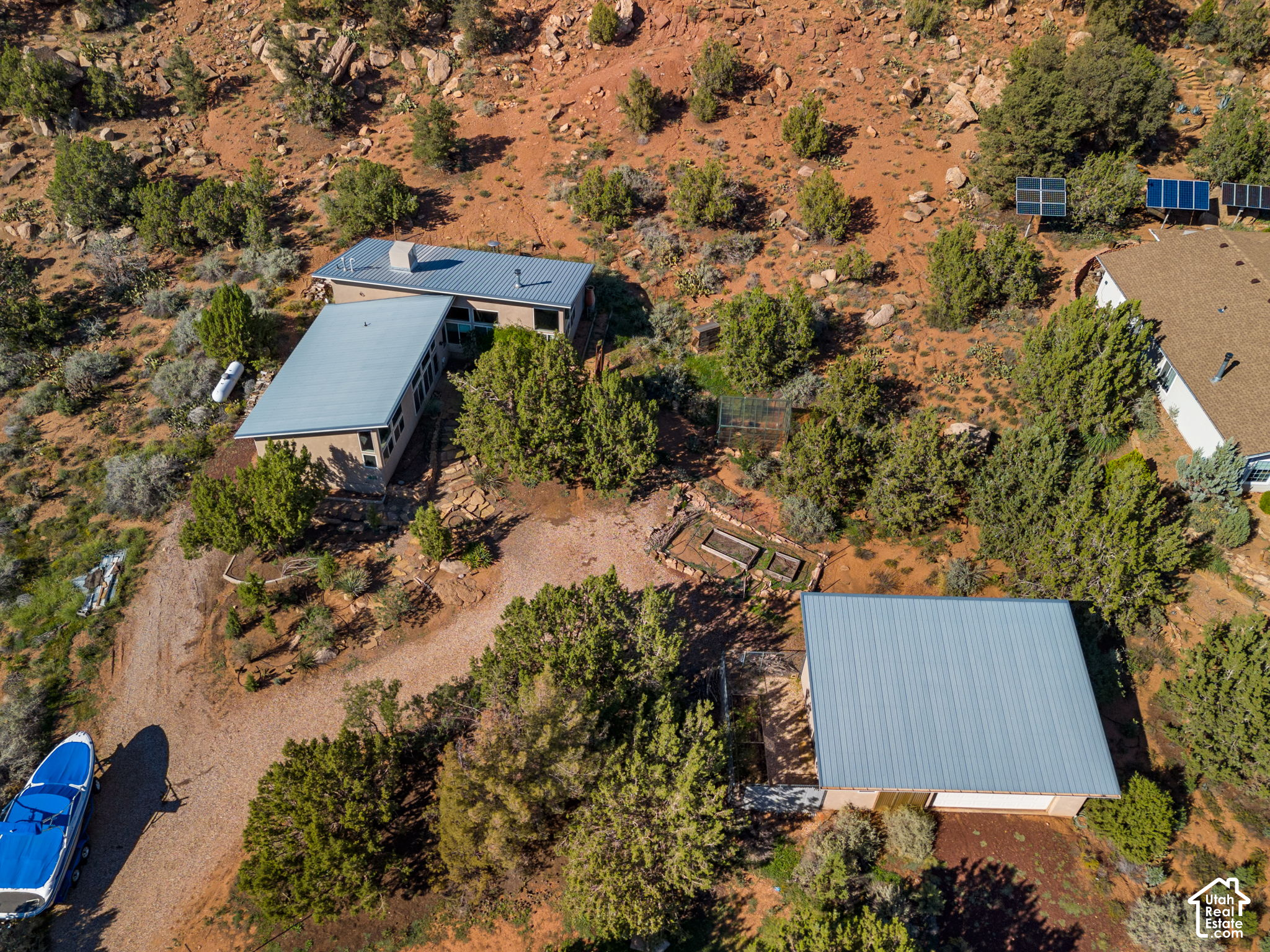 main property photo 32