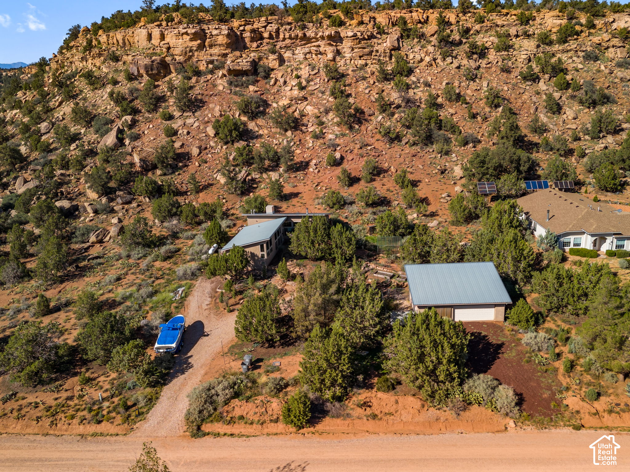 main property photo 33