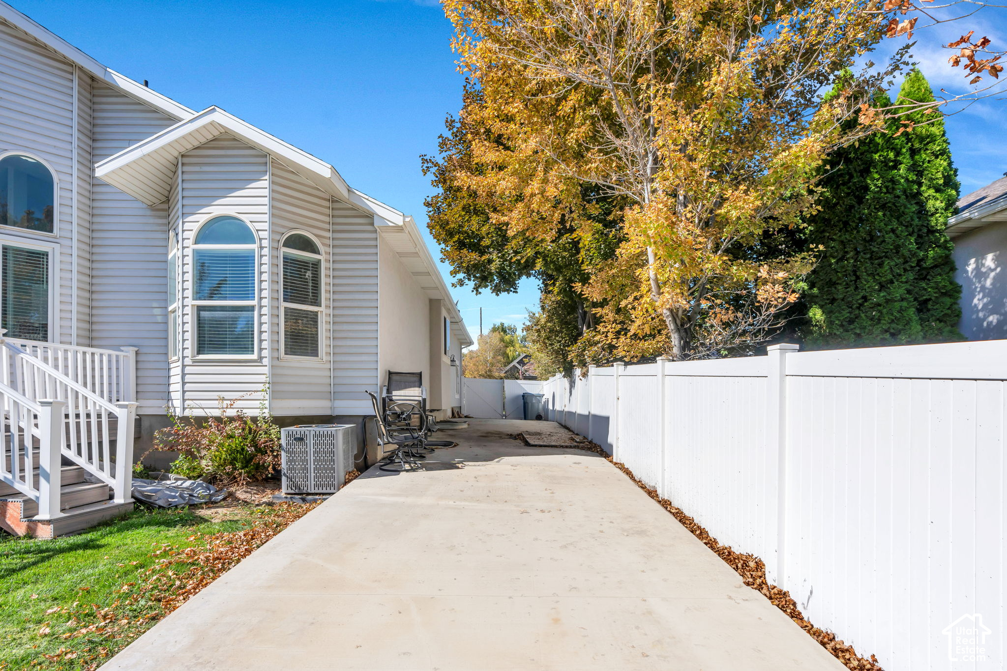 main property photo 27