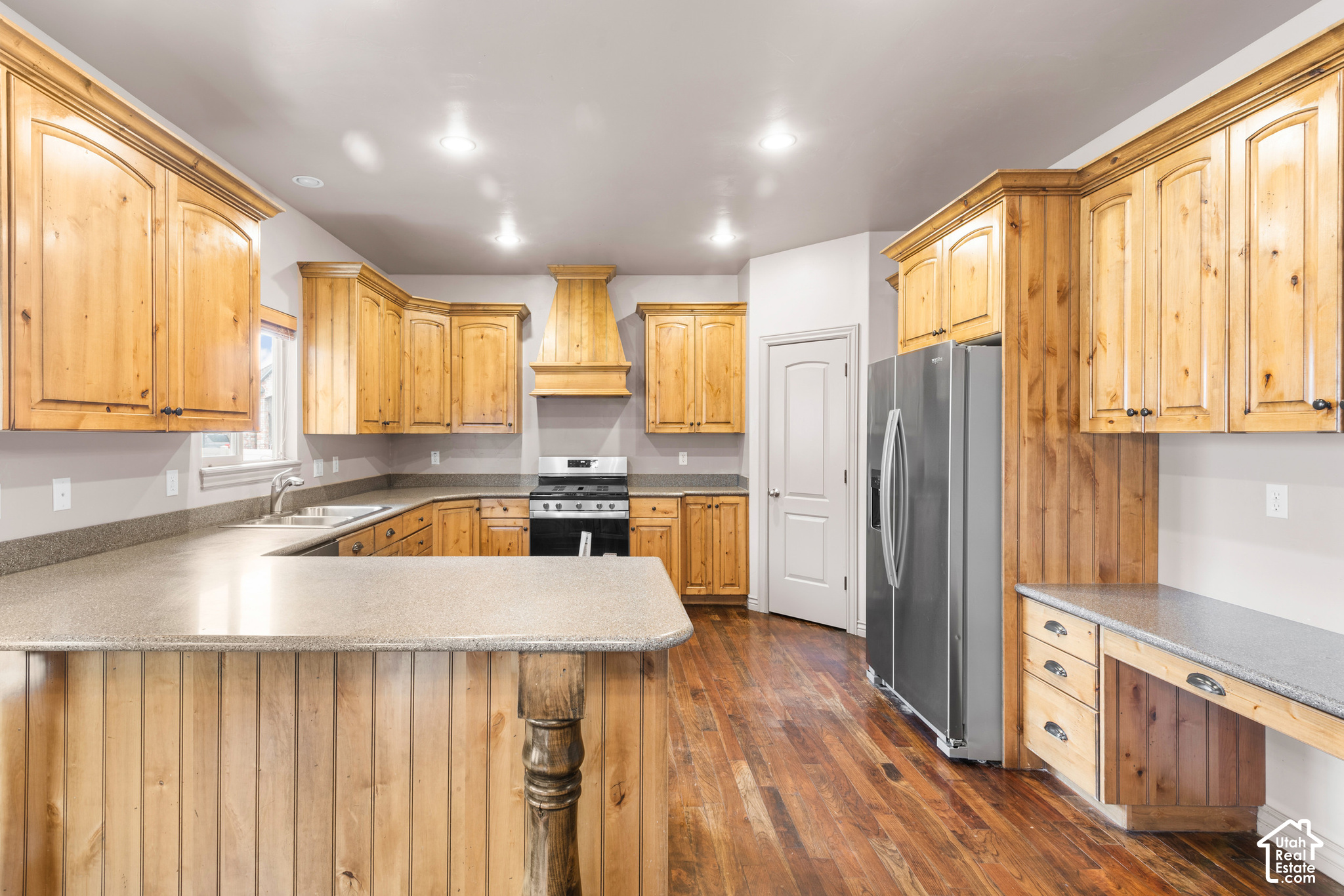 main property photo 11