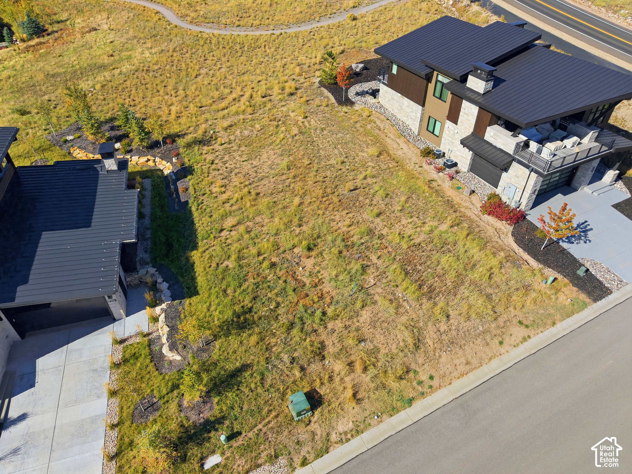 main property photo 11