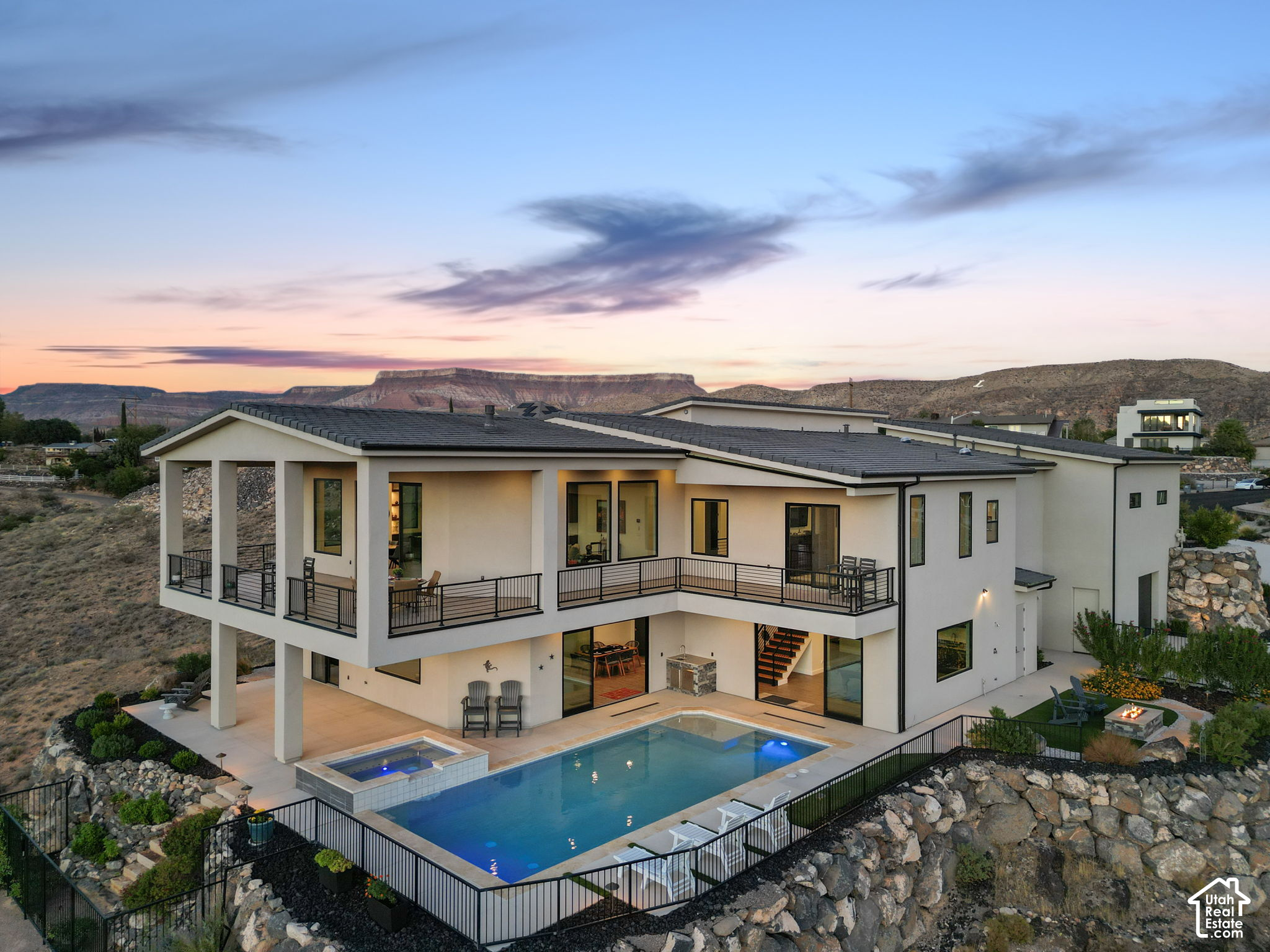 main property photo 10