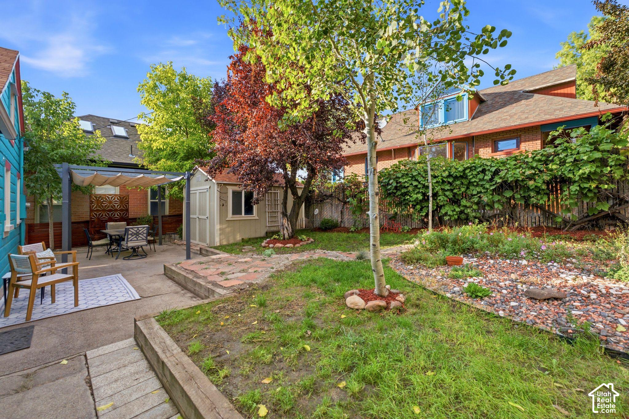 main property photo 25