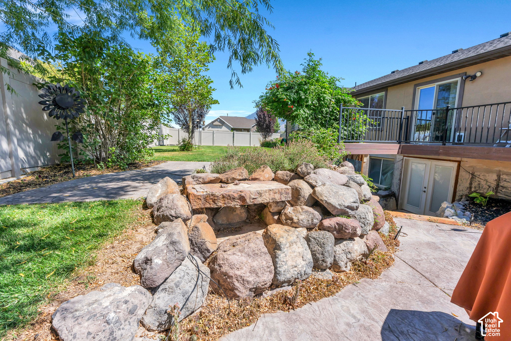 main property photo 19