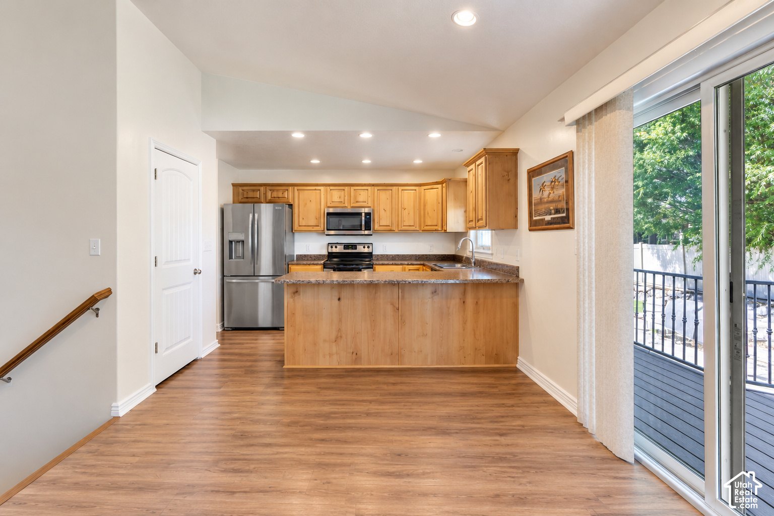 main property photo 6