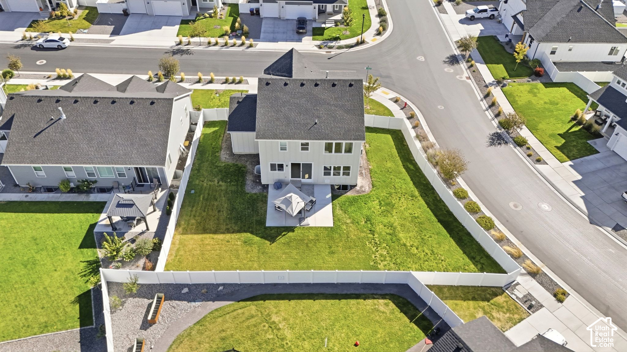 main property photo 29