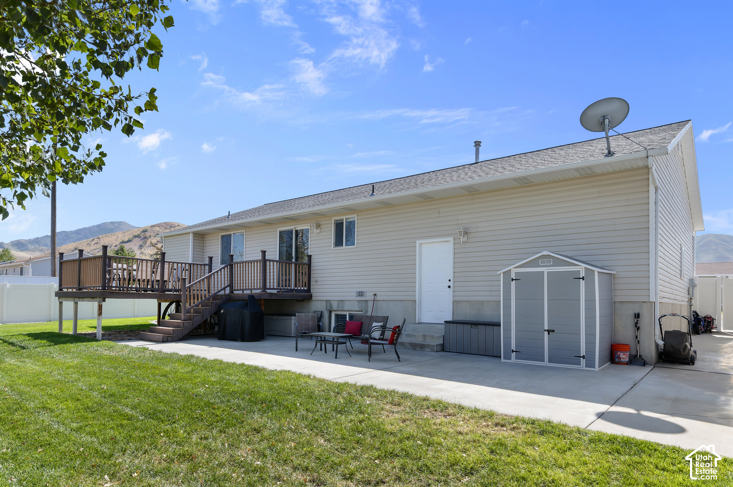 main property photo 27