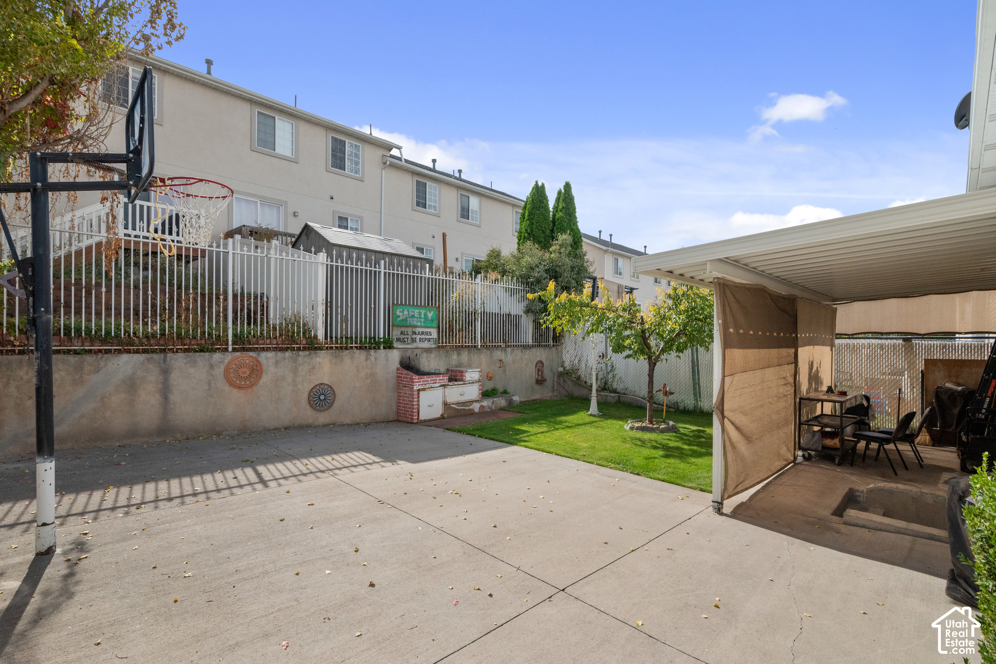 main property photo 20