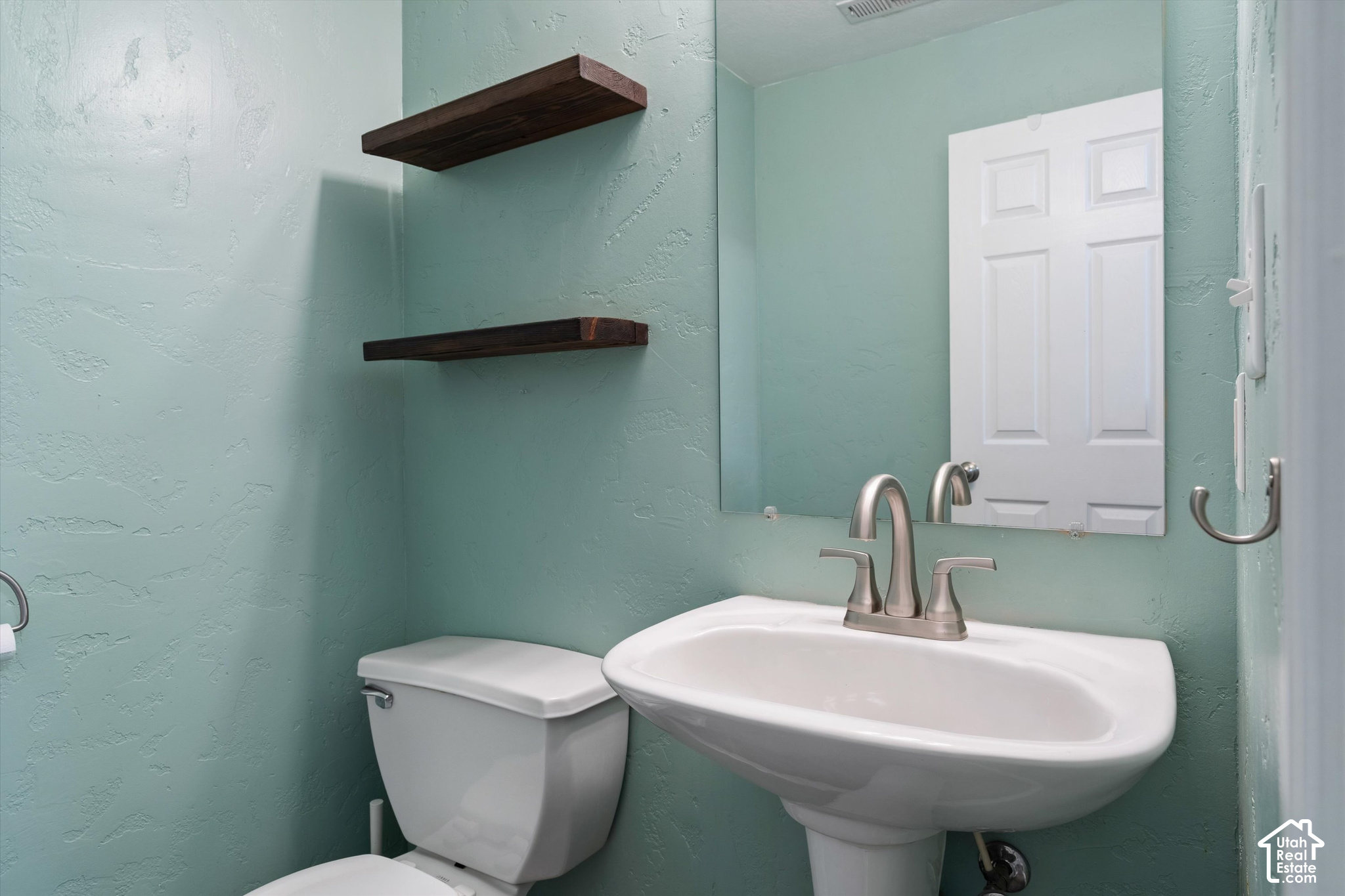 main property photo 20