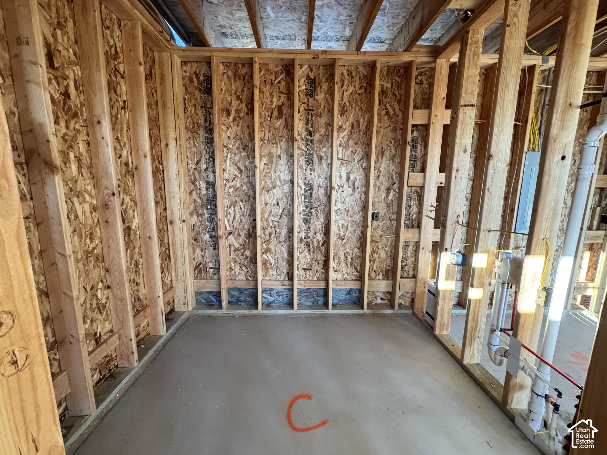 main property photo 9