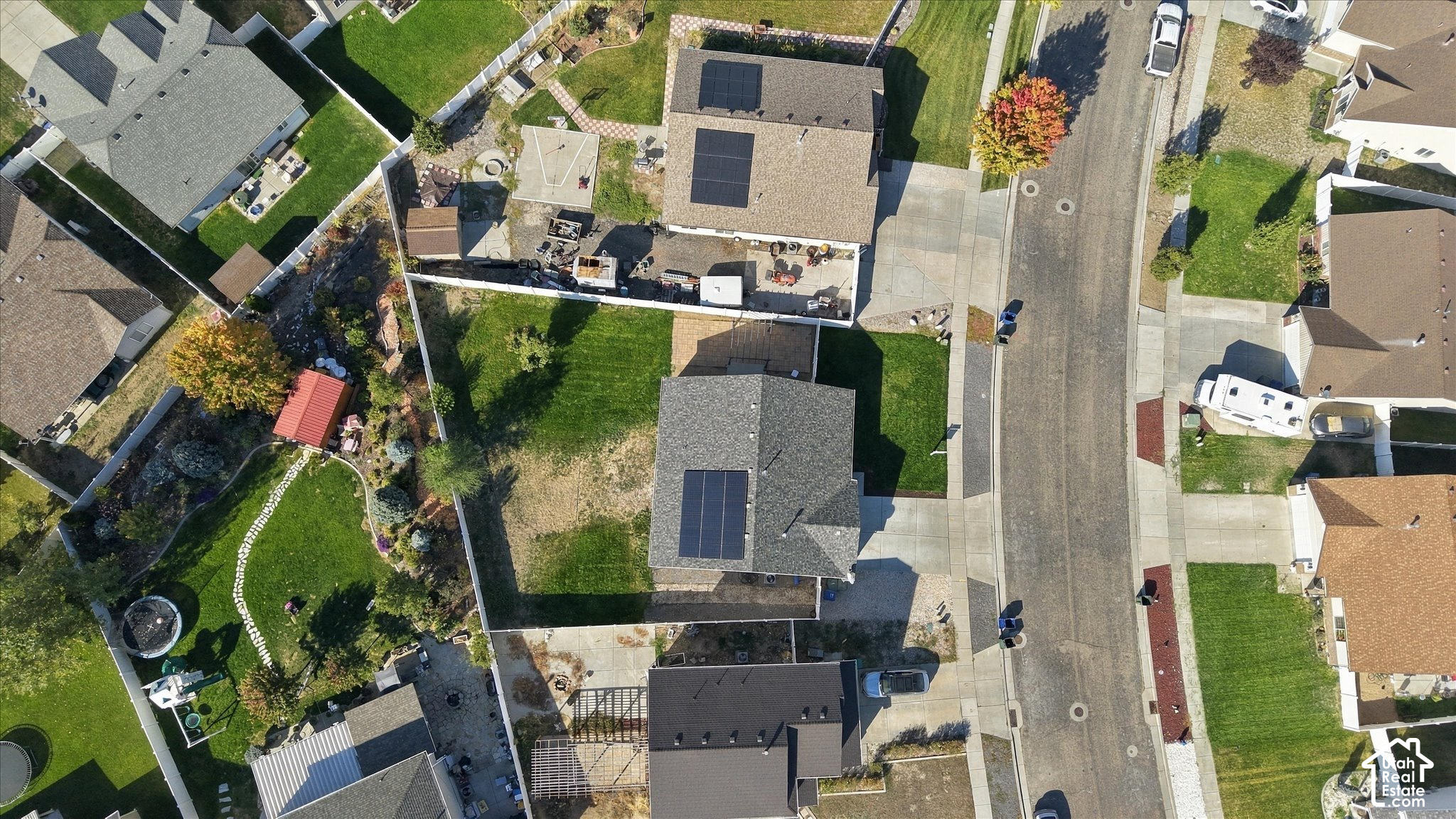 main property photo 50