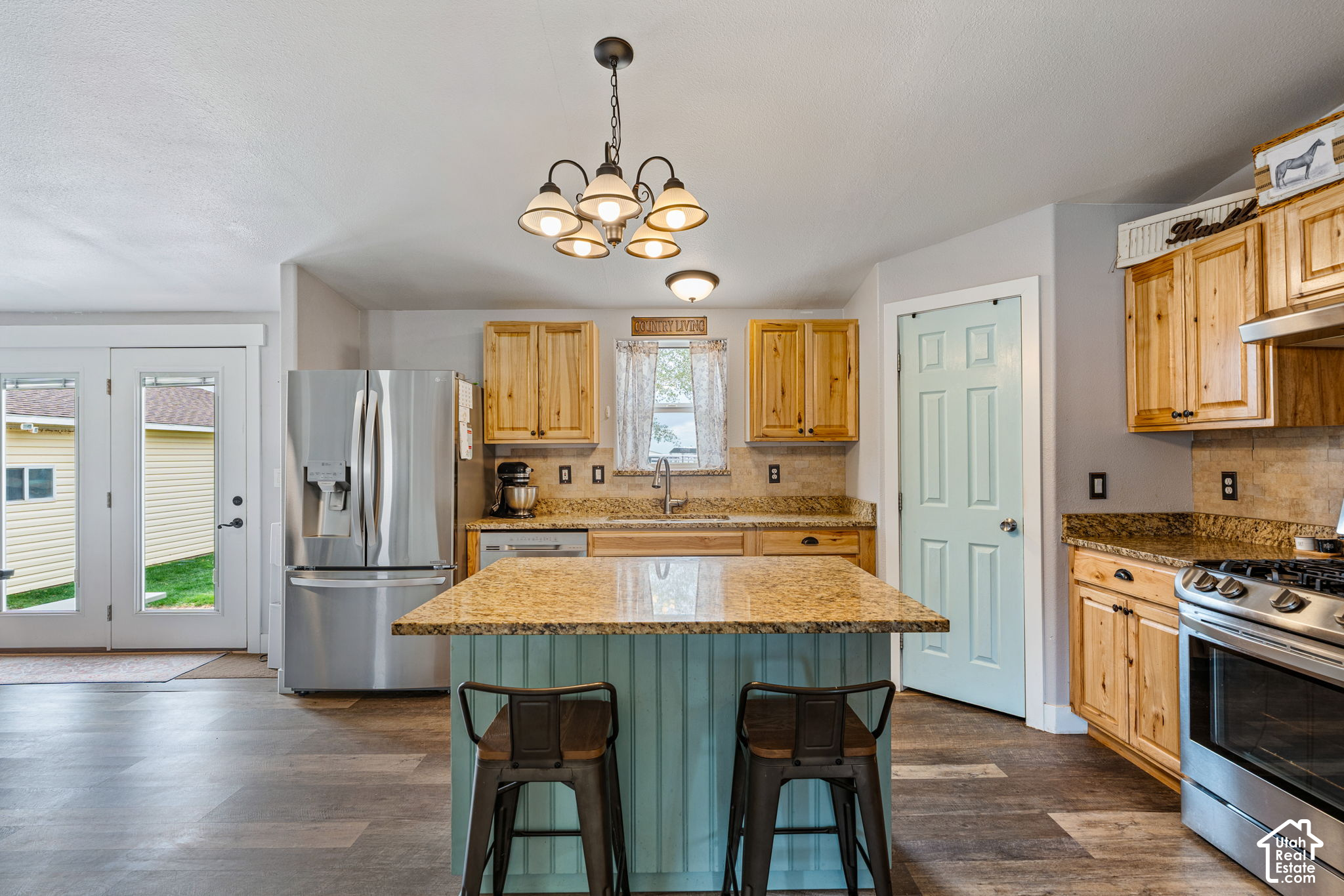 main property photo 16