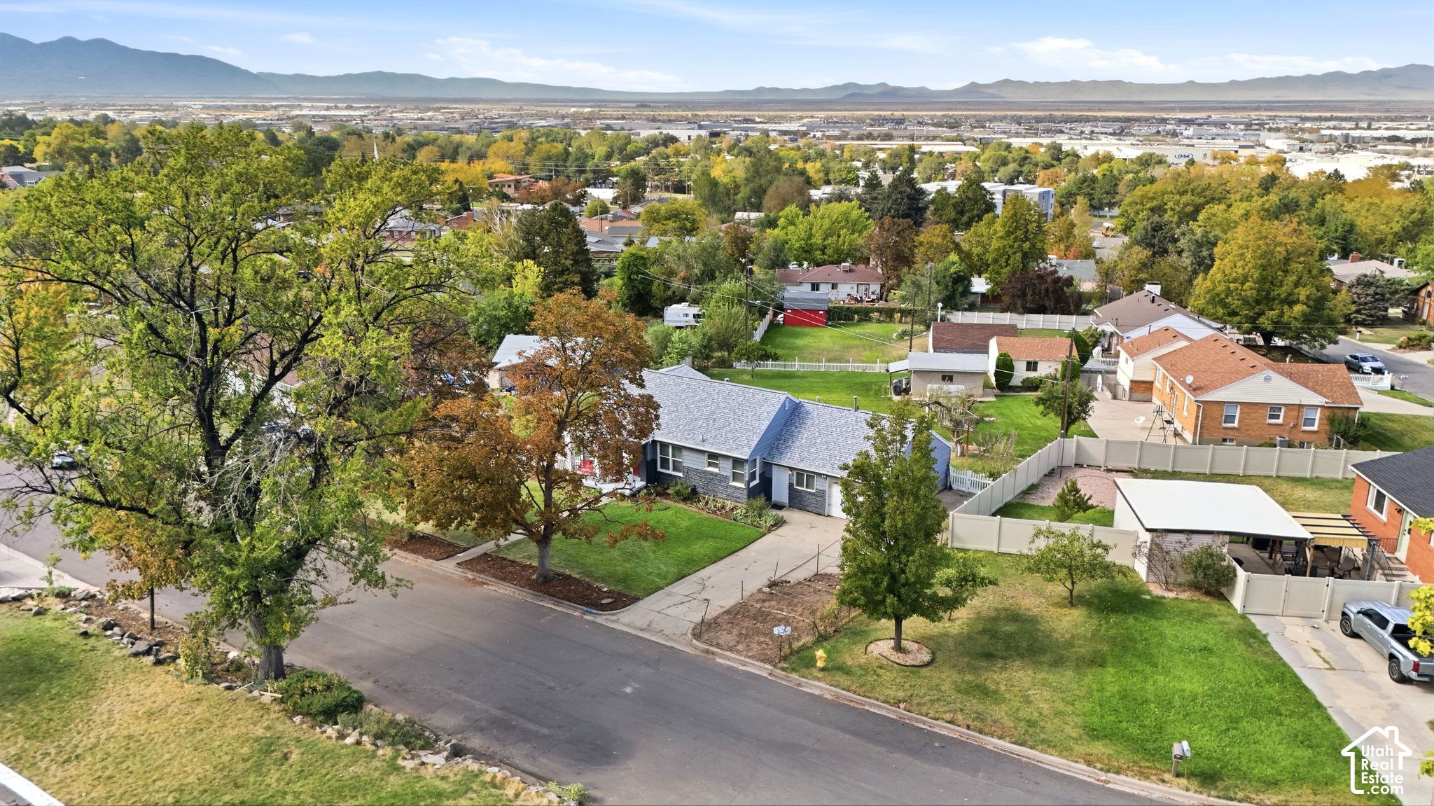 main property photo 34